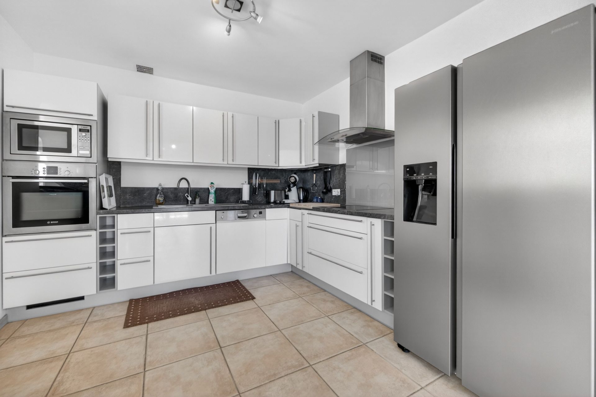 contemporary house 5 Rooms for sale on THEOULE SUR MER (06590)