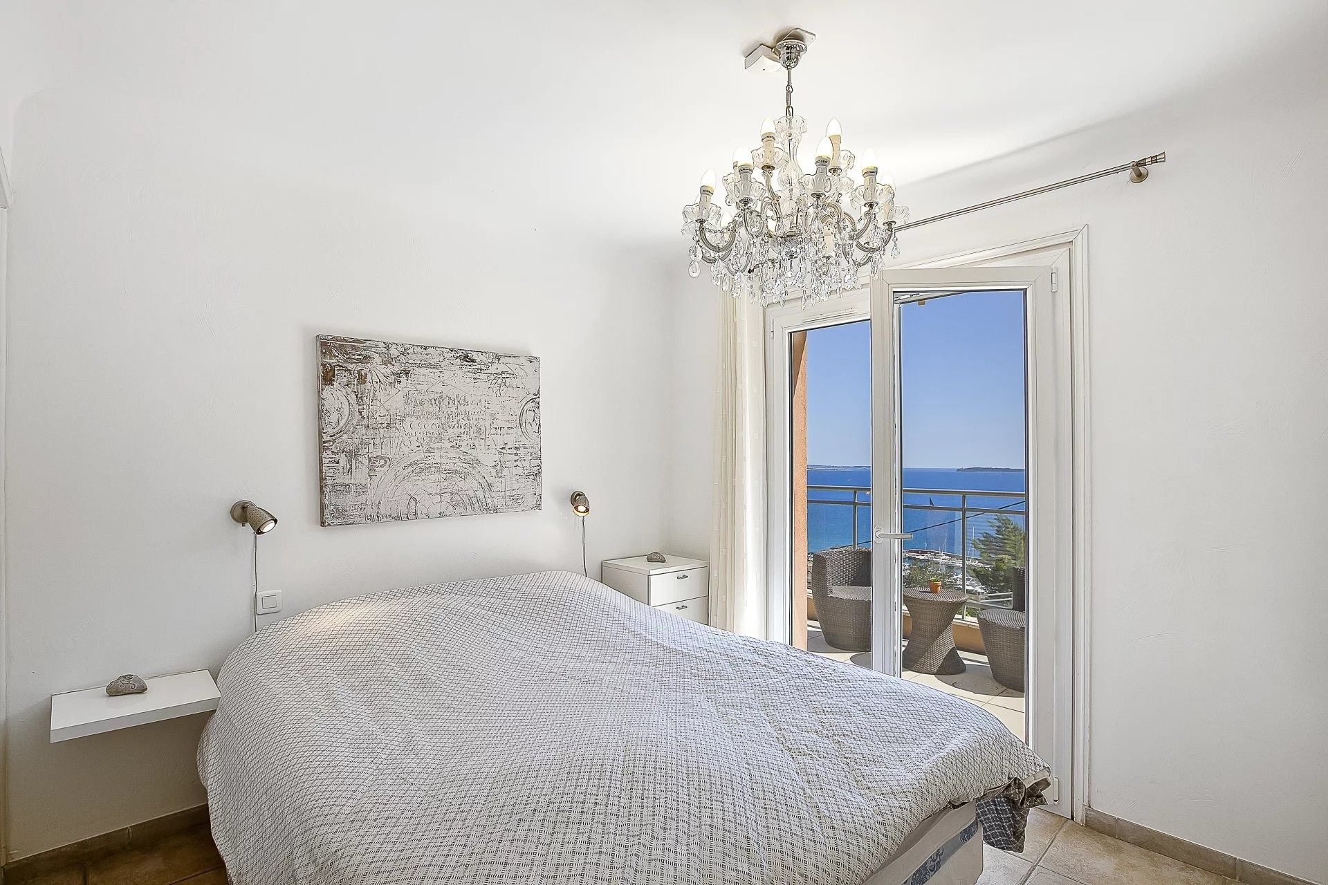 maison contemporaine 5 Pièces en vente sur THEOULE SUR MER (06590)