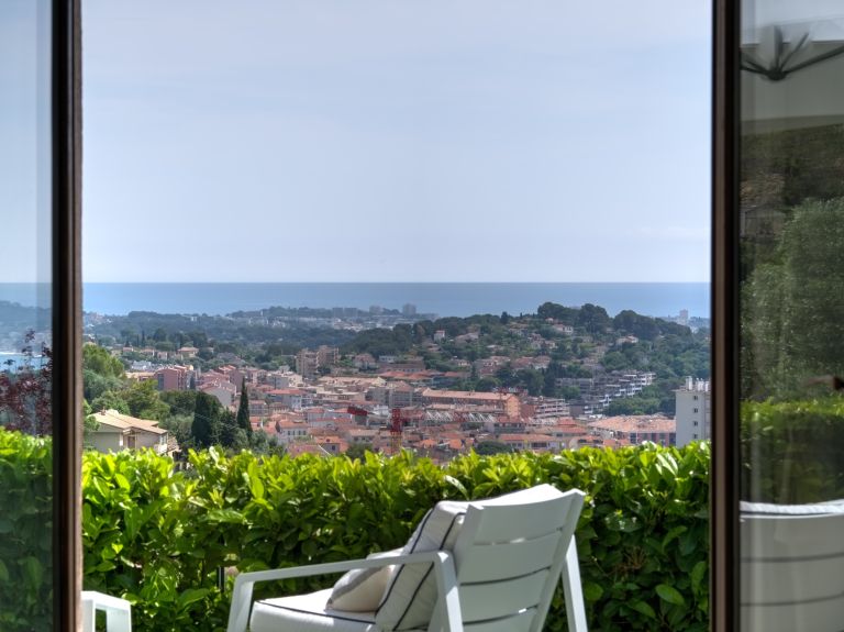 maison de luxe 3 Pièces en vente sur VALLAURIS (06220)