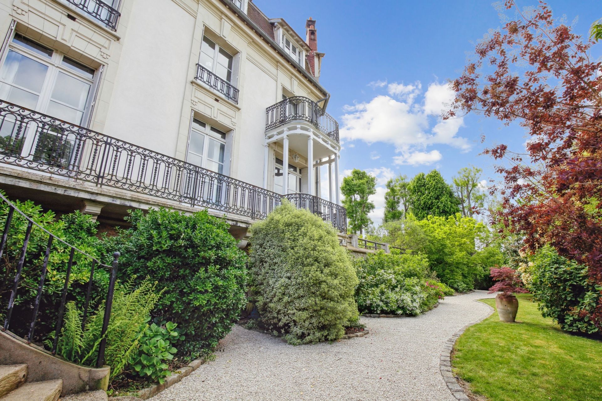 luxury house 10 Rooms for sale on ORGEVAL (78630)