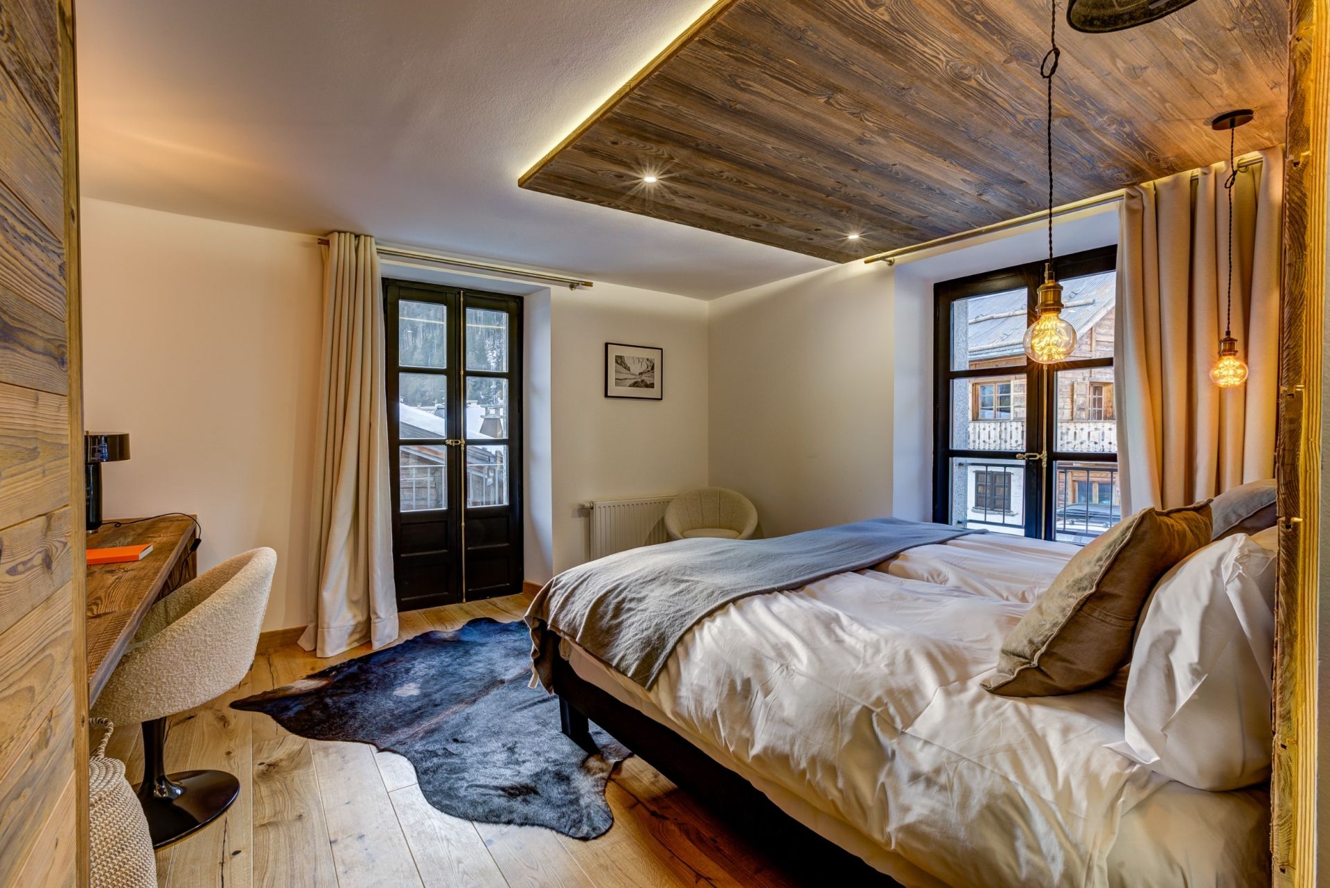luxury house 9 Rooms for sale on ARGENTIERE (74400)