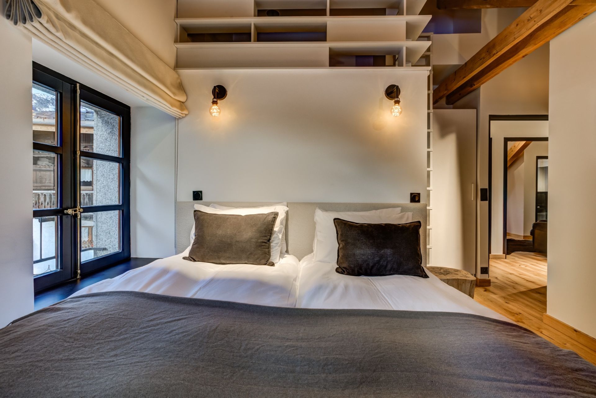 luxury house 9 Rooms for sale on ARGENTIERE (74400)