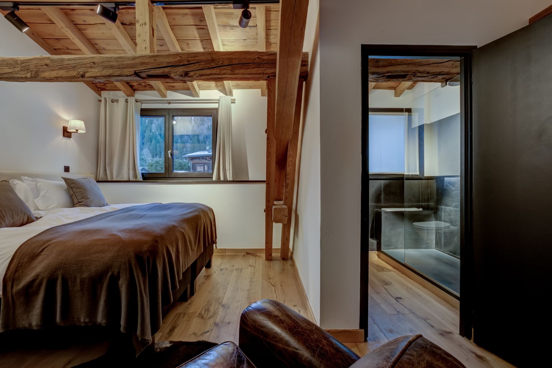 luxury house 9 Rooms for sale on ARGENTIERE (74400)