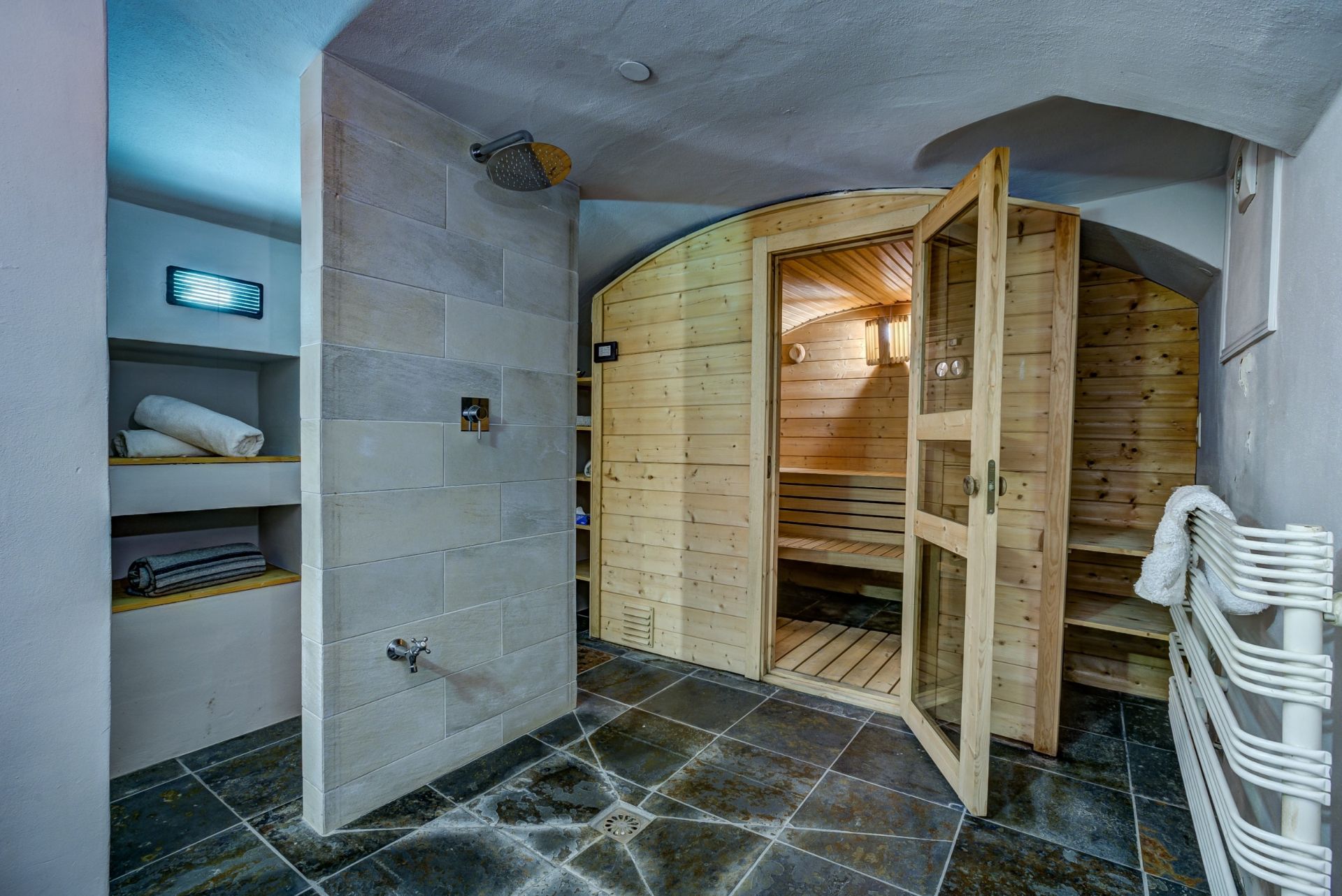 luxury house 9 Rooms for sale on ARGENTIERE (74400)