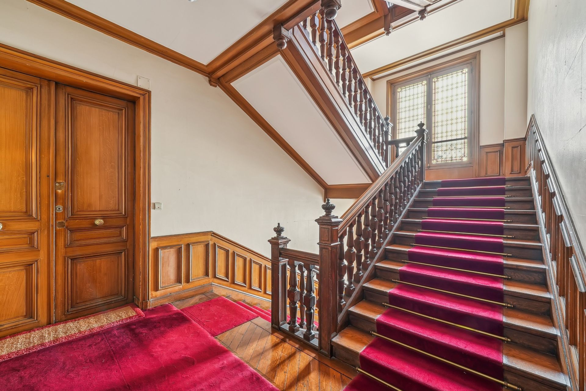 luxury apartment 6 Rooms for sale on PARIS (75016)