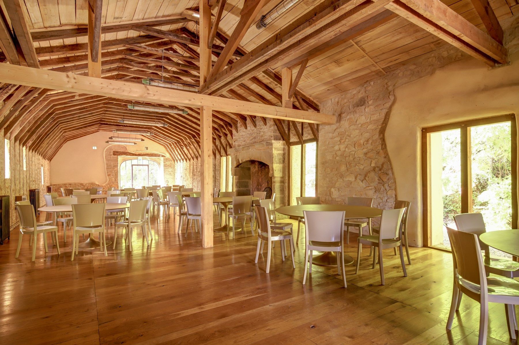 castle 35 Rooms for sale on FIGEAC (46100)