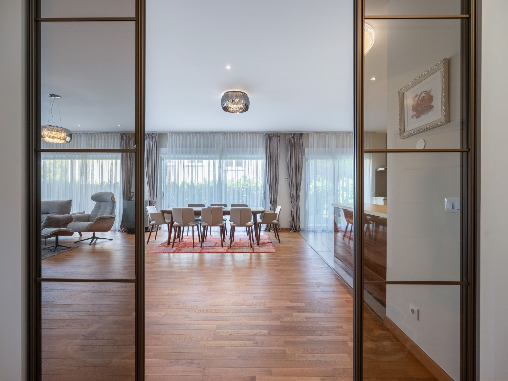 luxury house 9 Rooms for sale on CHENS SUR LEMAN (74140)