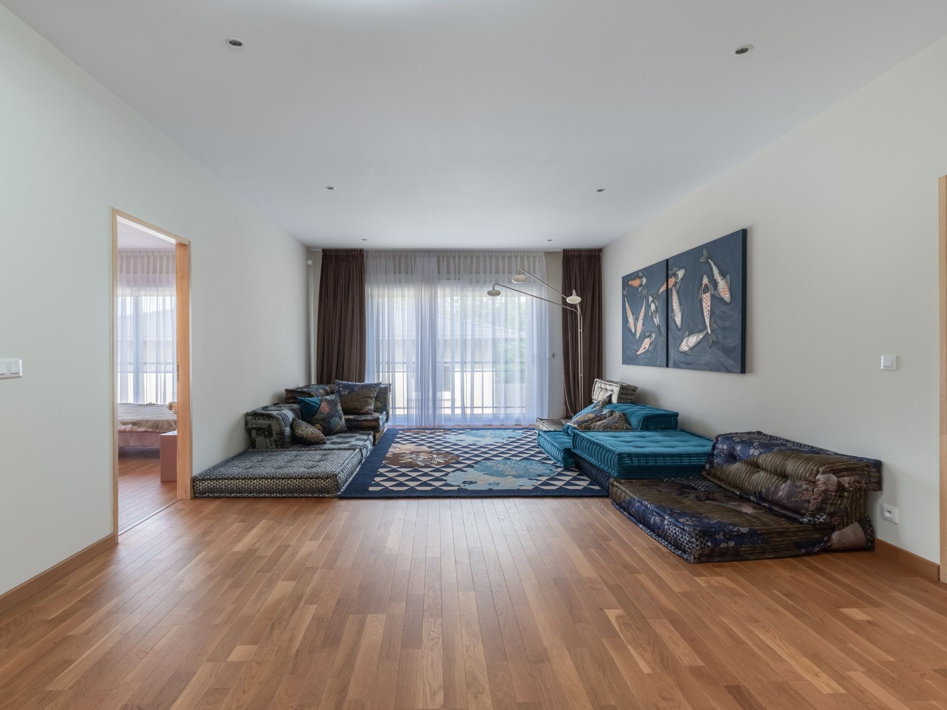 luxury house 9 Rooms for sale on CHENS SUR LEMAN (74140)