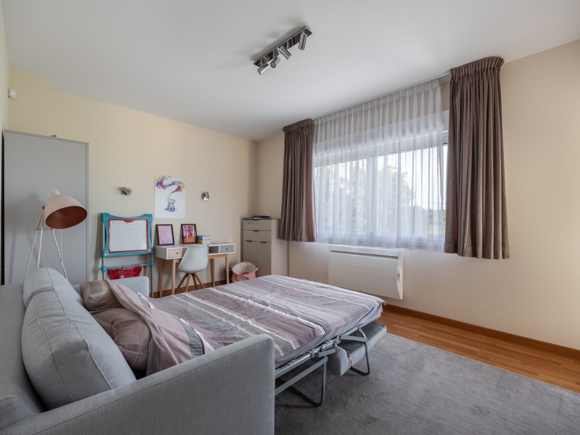 luxury house 9 Rooms for sale on CHENS SUR LEMAN (74140)