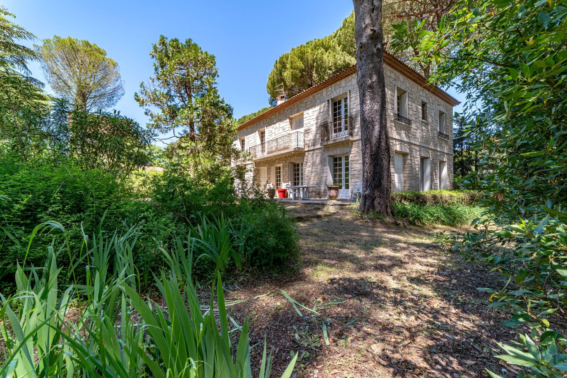 luxury house 9 Rooms for sale on MONTPELLIER (34000)