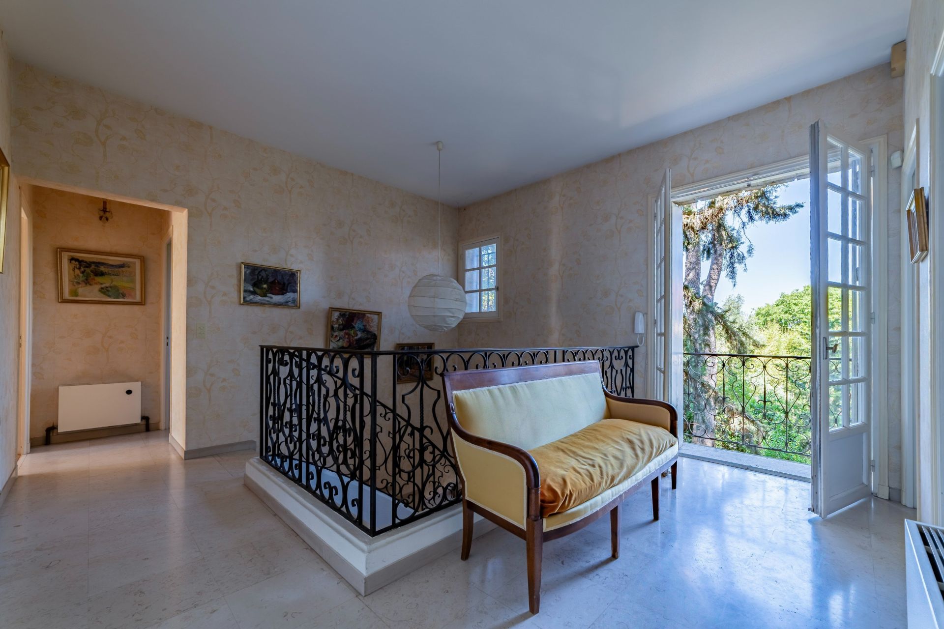 luxury house 9 Rooms for sale on MONTPELLIER (34000)