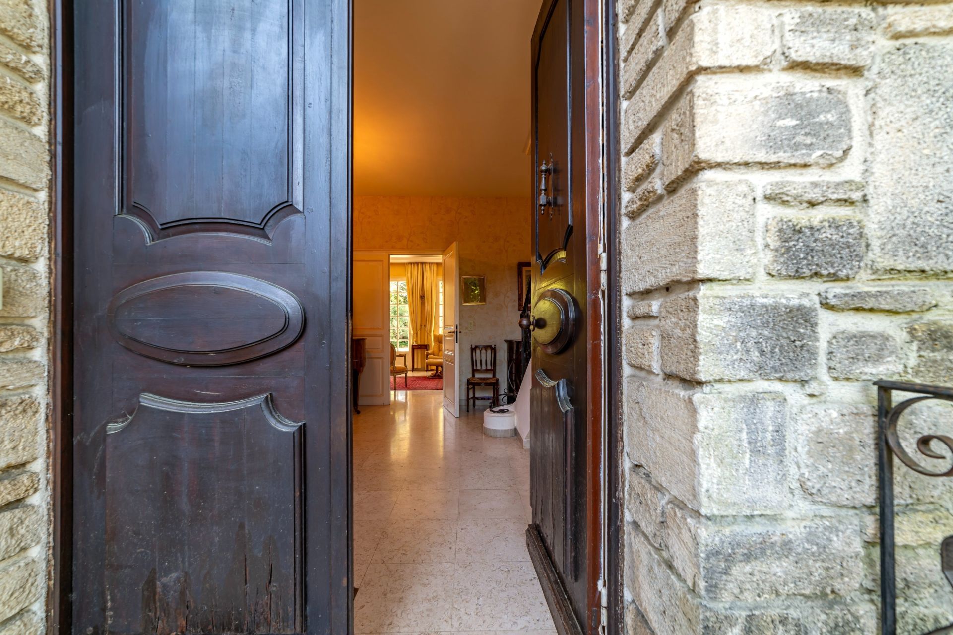 luxury house 9 Rooms for sale on MONTPELLIER (34000)