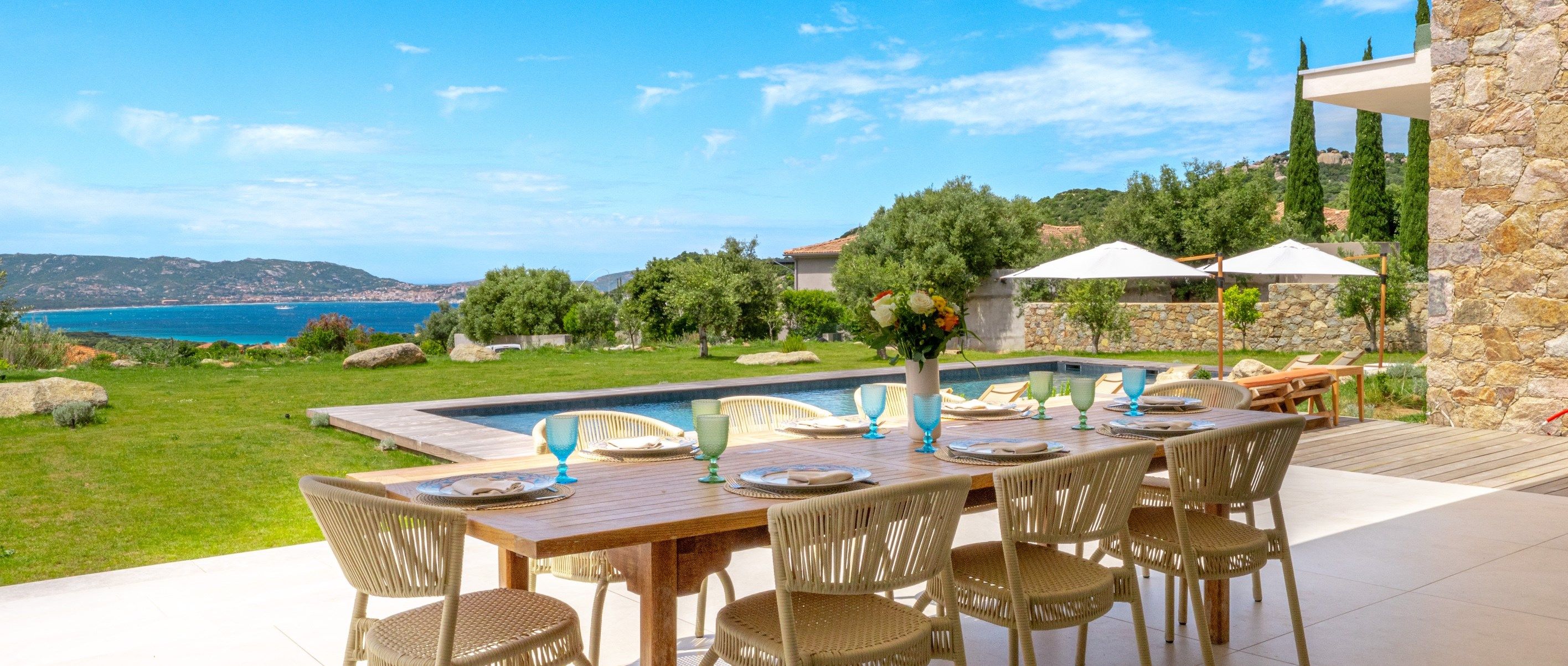 luxury house 9 Rooms for seasonal rent on LUMIO (20260)