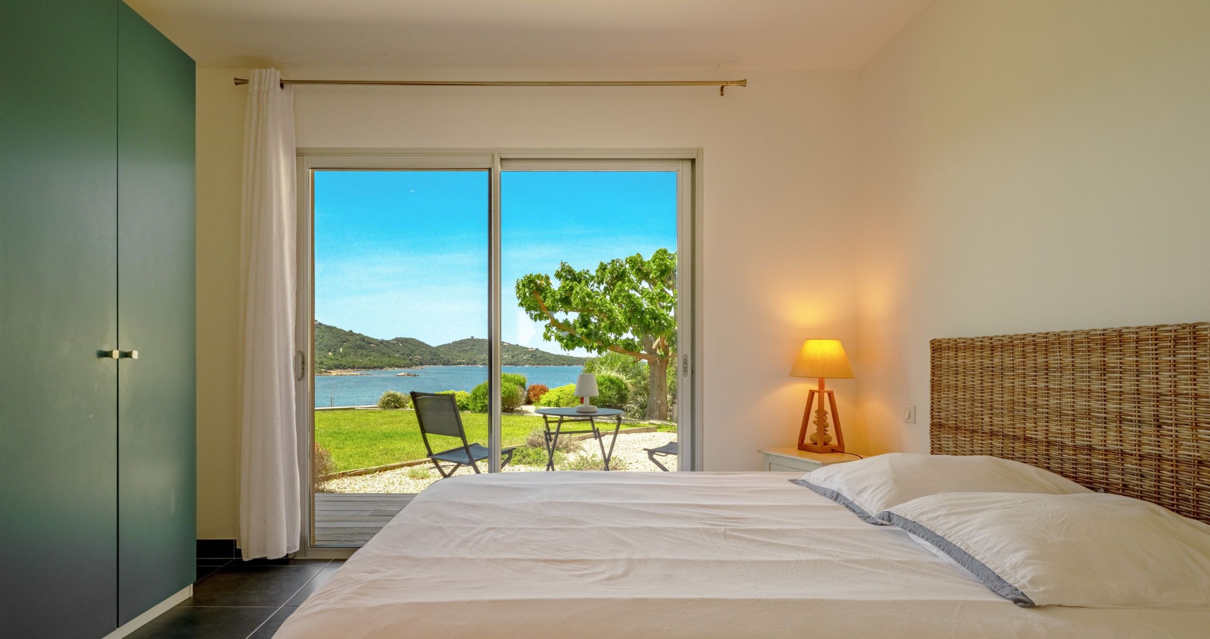 maison de luxe 7 Pièces en location saisonnière sur COTI CHIAVARI (20138)