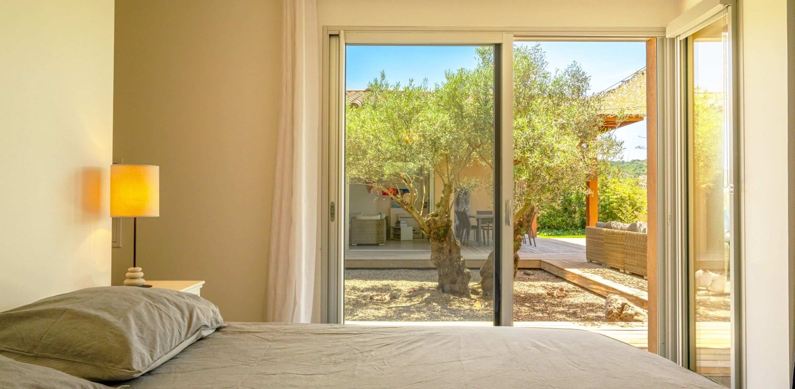 maison de luxe 7 Pièces en location saisonnière sur COTI CHIAVARI (20138)