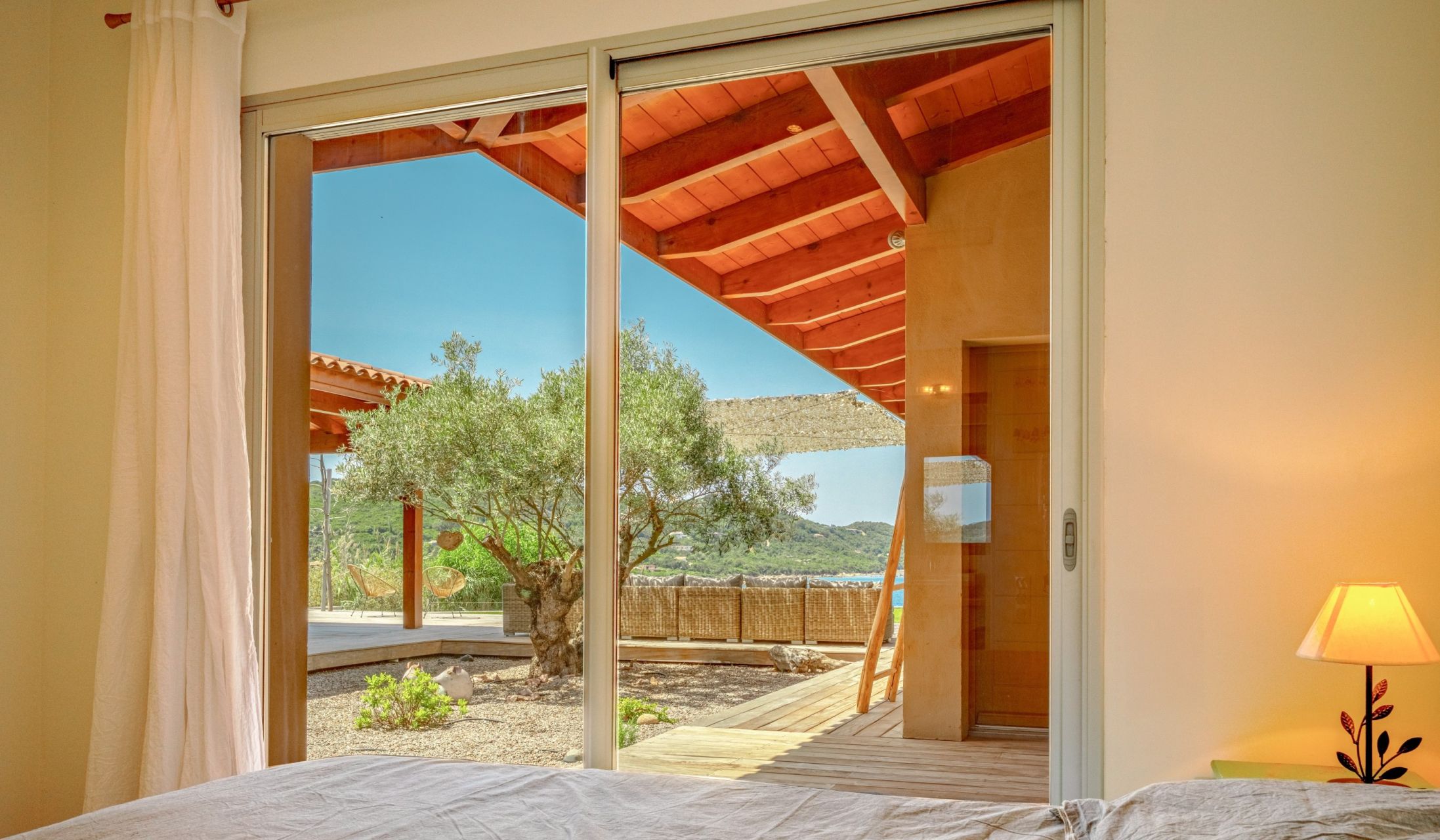 maison de luxe 7 Pièces en location saisonnière sur COTI CHIAVARI (20138)