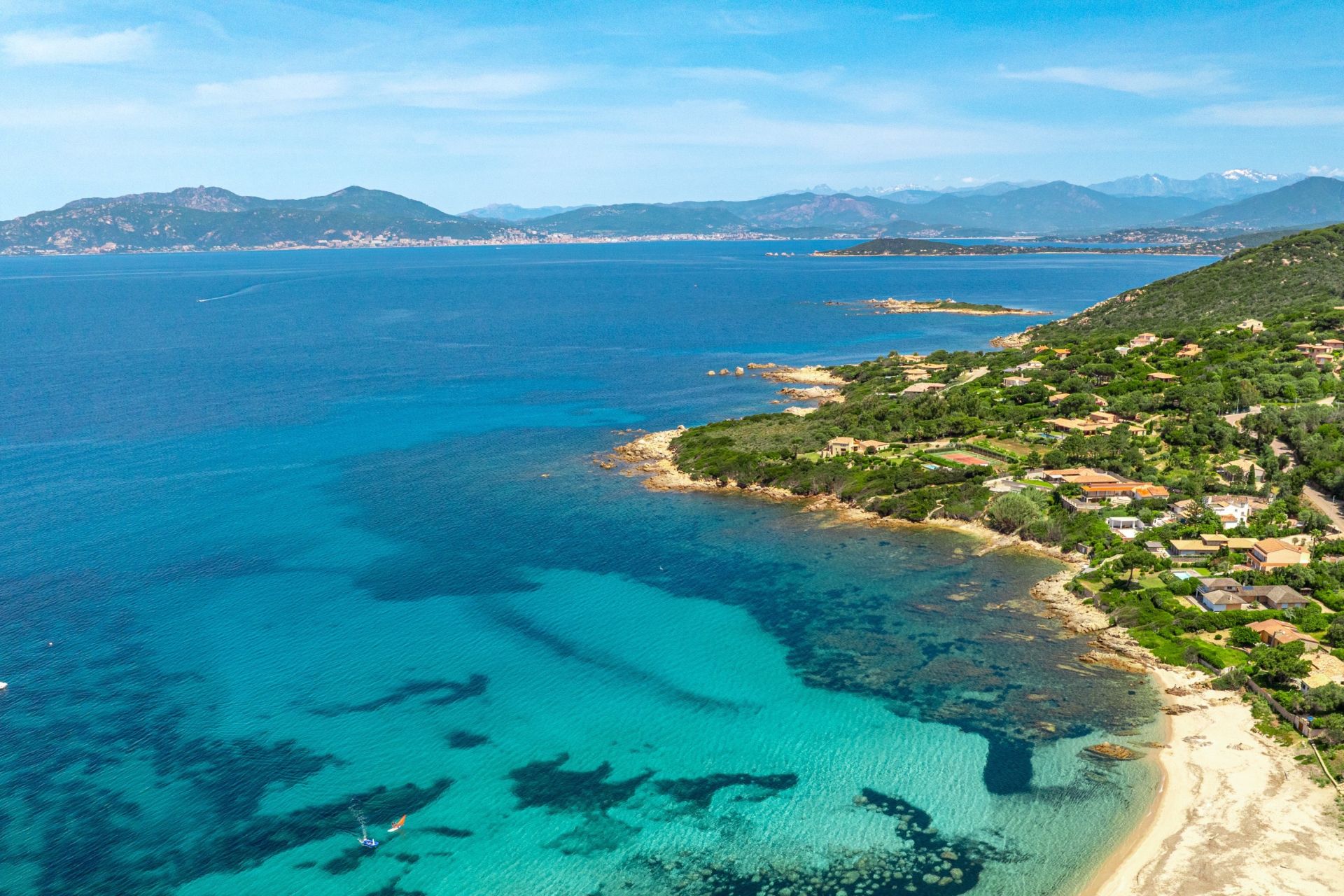 maison de luxe 7 Pièces en location saisonnière sur COTI CHIAVARI (20138)