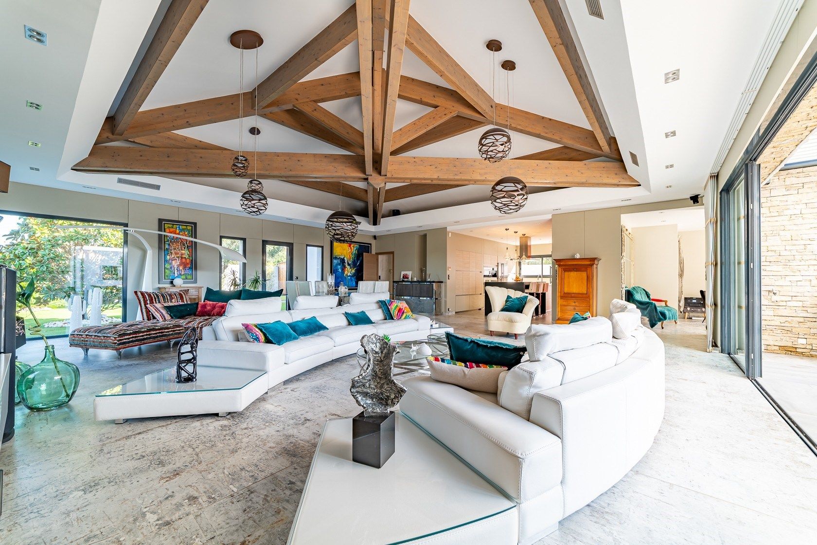 luxury house 5 Rooms for sale on MONTPELLIER (34000)