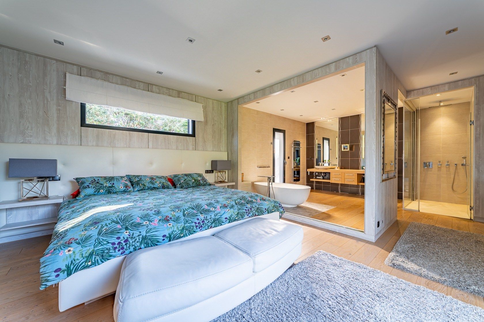 luxury house 5 Rooms for sale on MONTPELLIER (34000)