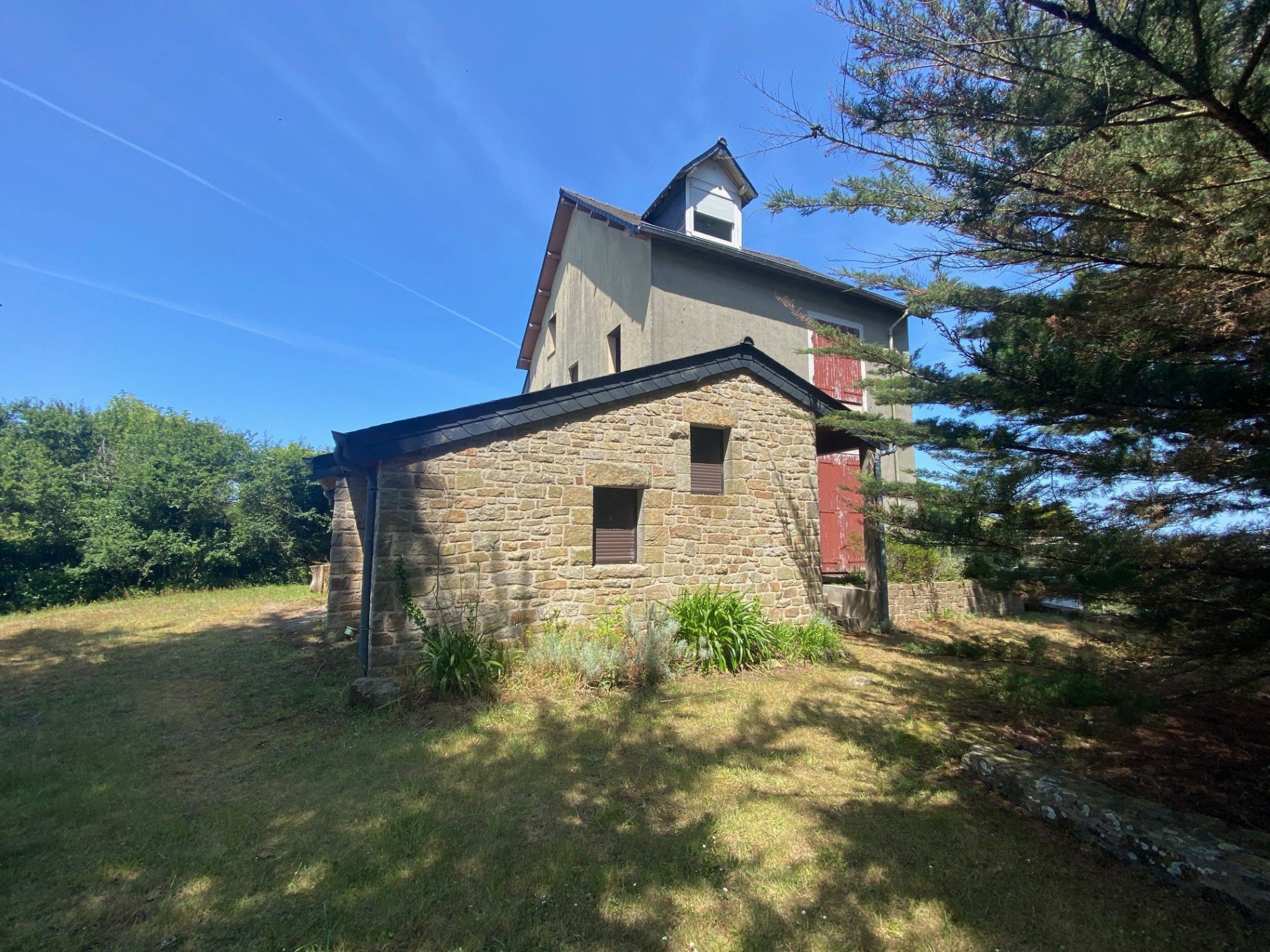 luxury house 10 Rooms for sale on ST LUNAIRE (35800)