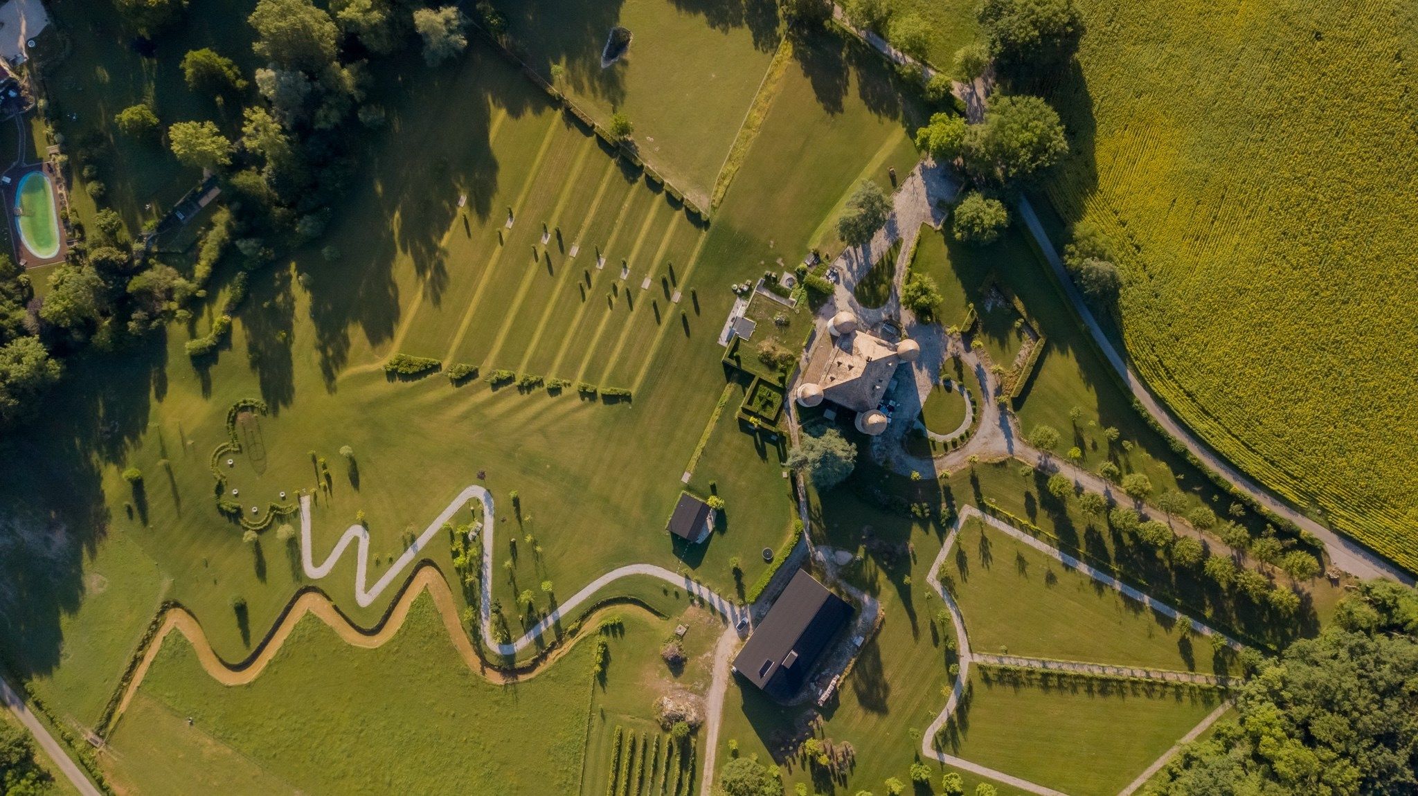 castle 19 Rooms for sale on LULLY (74890)