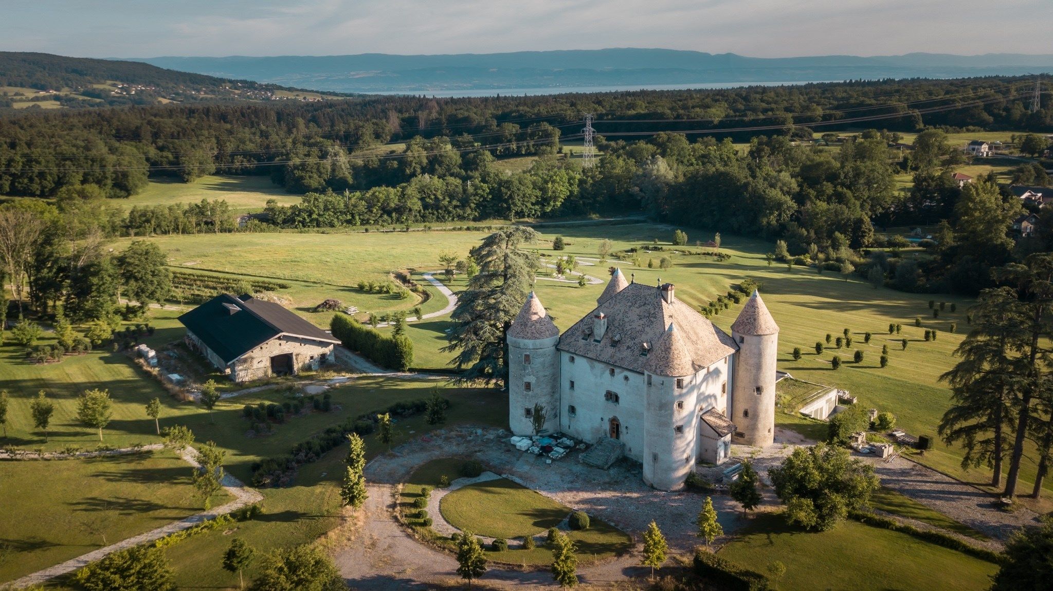 château 19 Pièces en vente sur LULLY (74890)