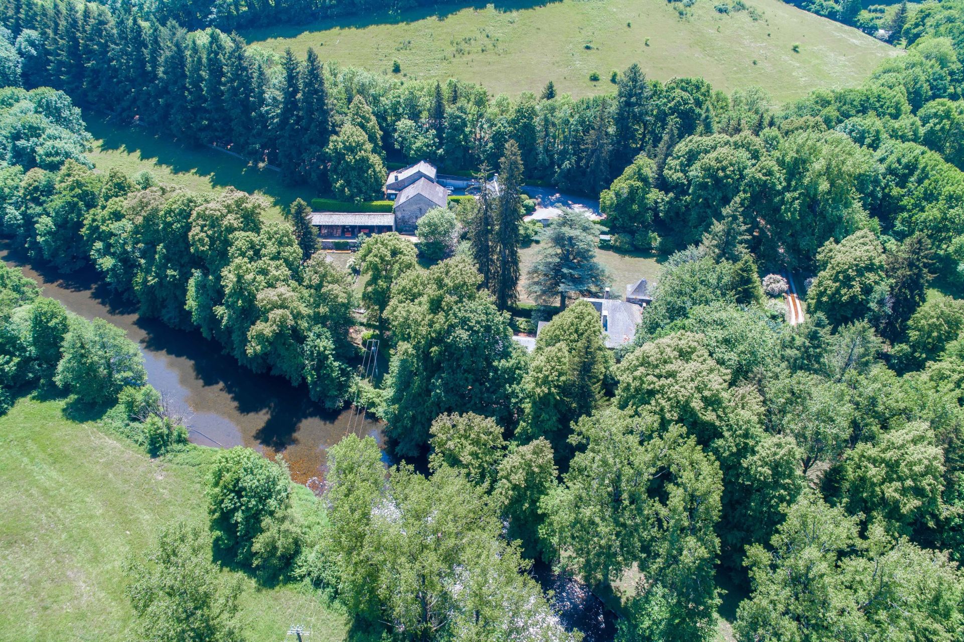 manor house 28 Rooms for sale on CASTRES (81100)