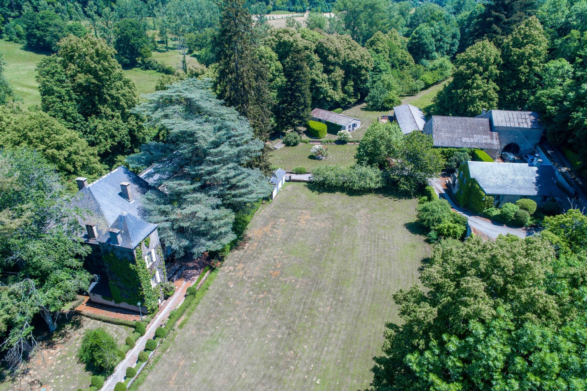 manor house 28 Rooms for sale on CASTRES (81100)