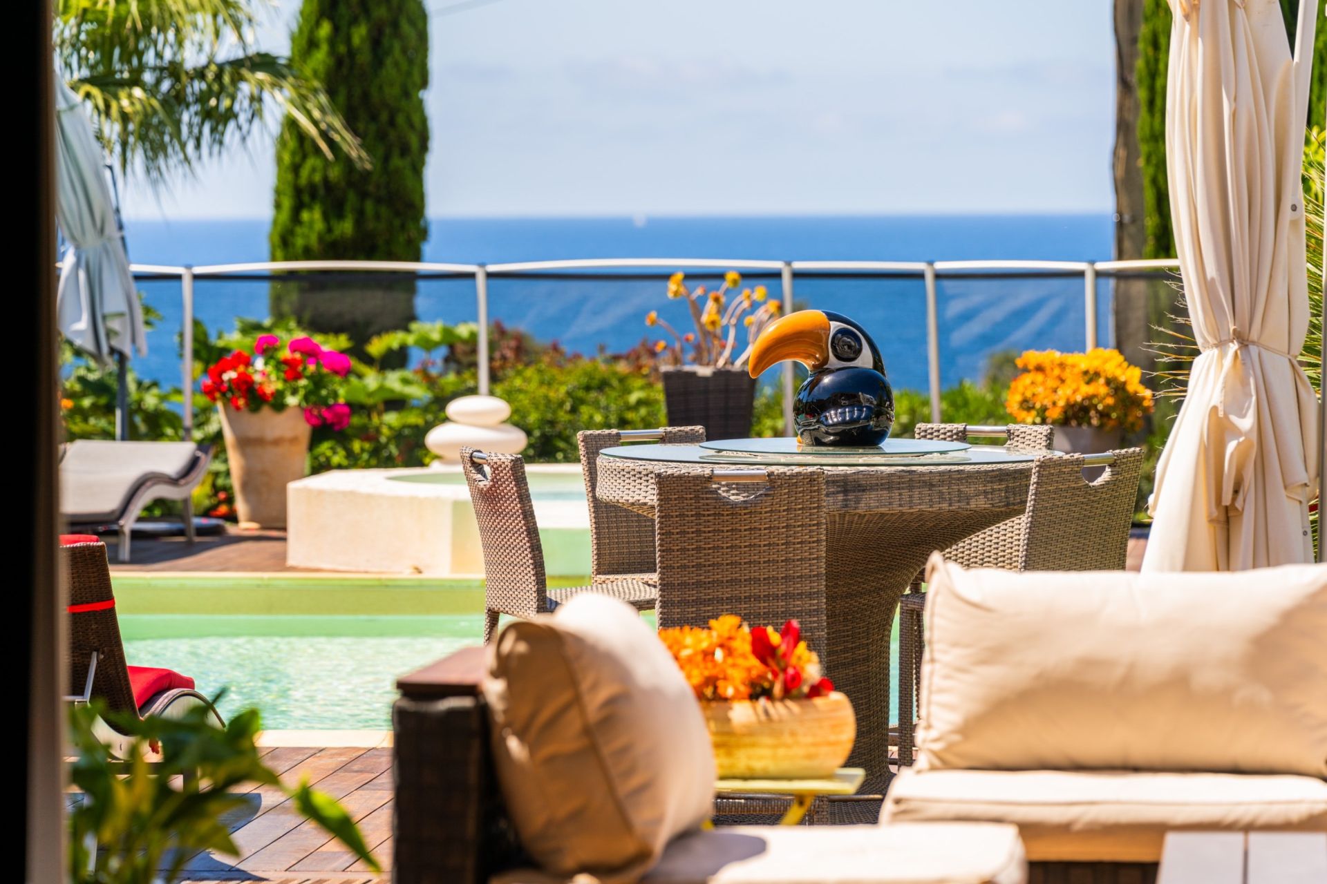 luxury house 10 Rooms for sale on CARQUEIRANNE (83320)