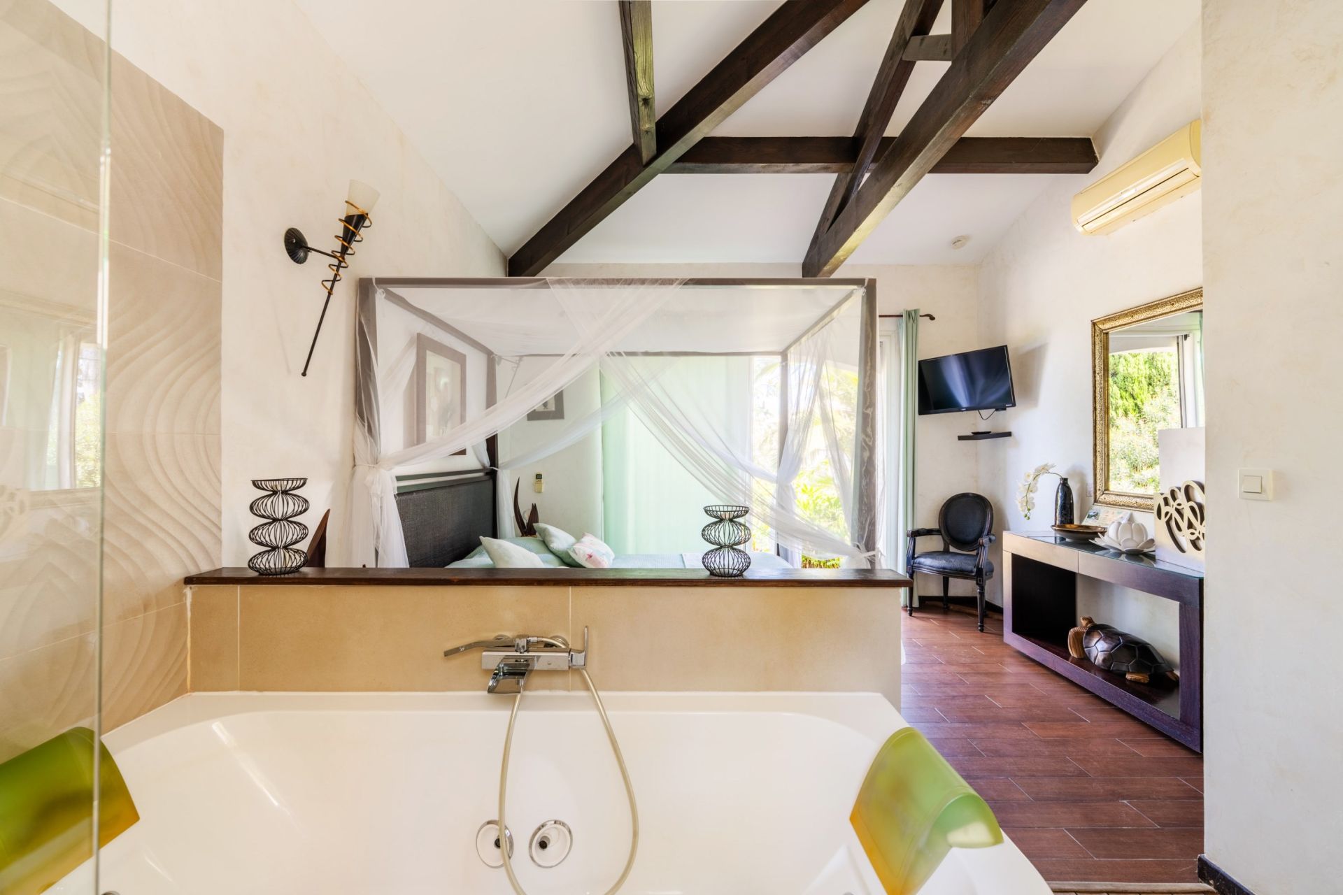 maison de luxe 10 Pièces en vente sur CARQUEIRANNE (83320)