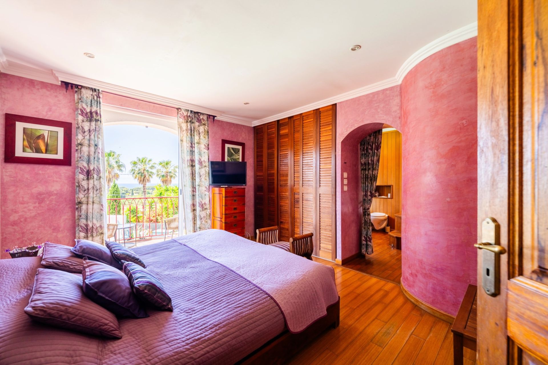 maison de luxe 10 Pièces en vente sur CARQUEIRANNE (83320)