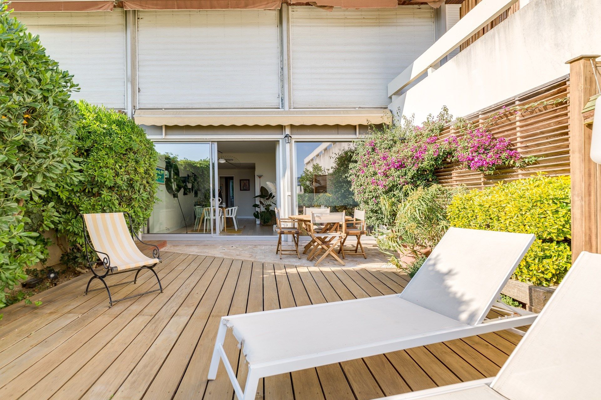 luxury apartment 3 Rooms for sale on MARSEILLE (13008)