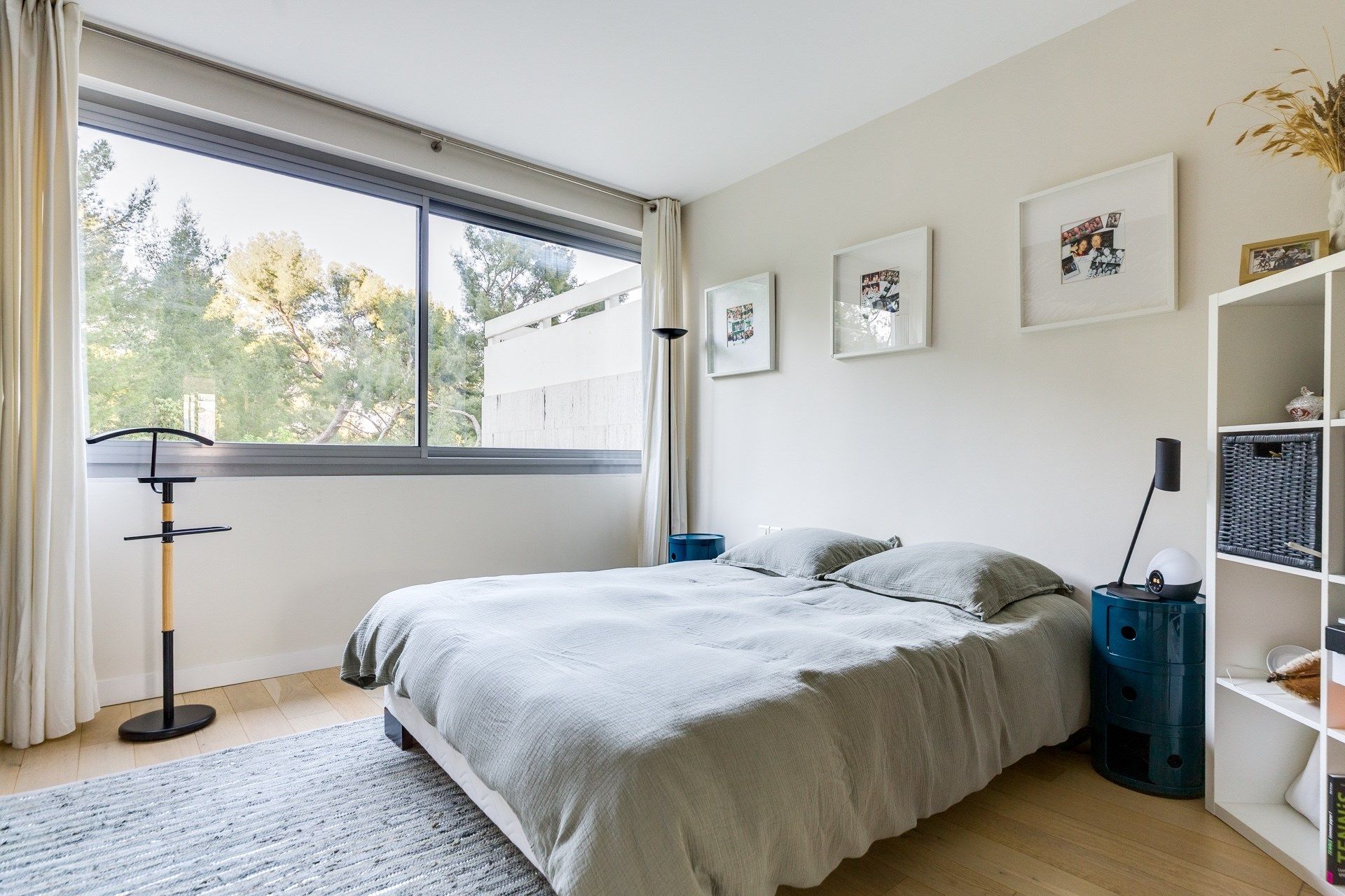 luxury apartment 3 Rooms for sale on MARSEILLE (13008)