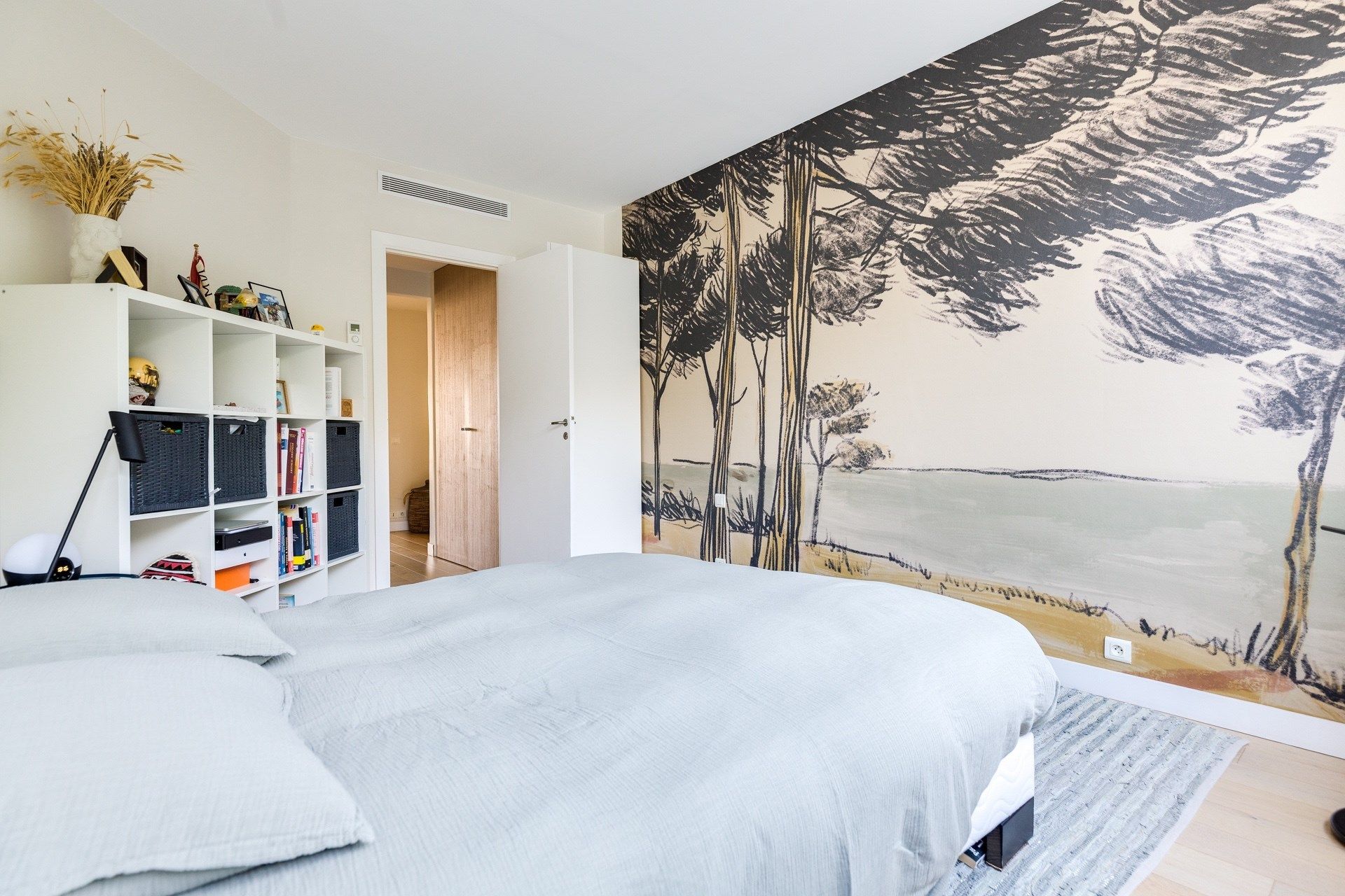 luxury apartment 3 Rooms for sale on MARSEILLE (13008)