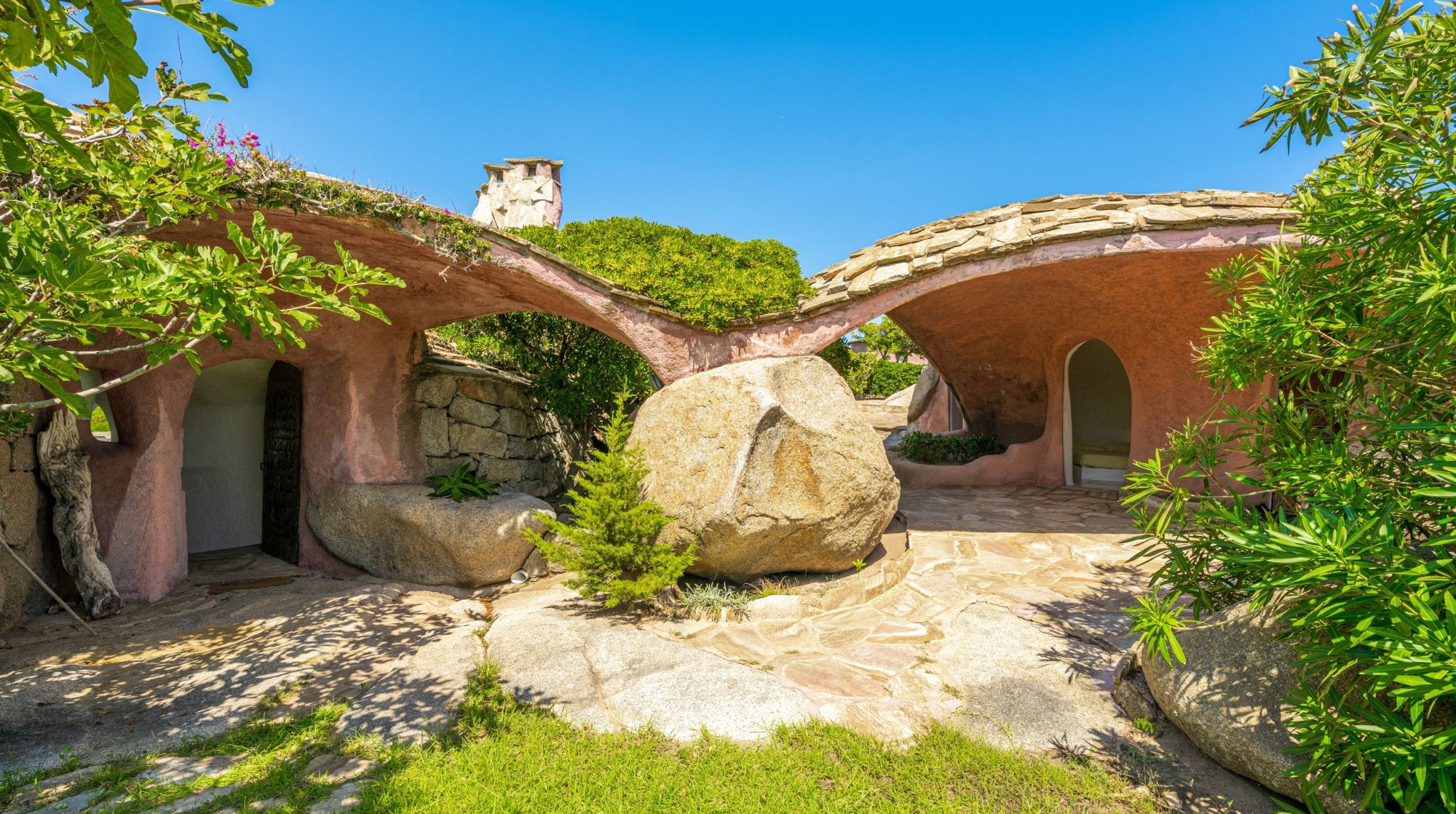 luxury villa 14 Rooms for sale on BONIFACIO (20169)