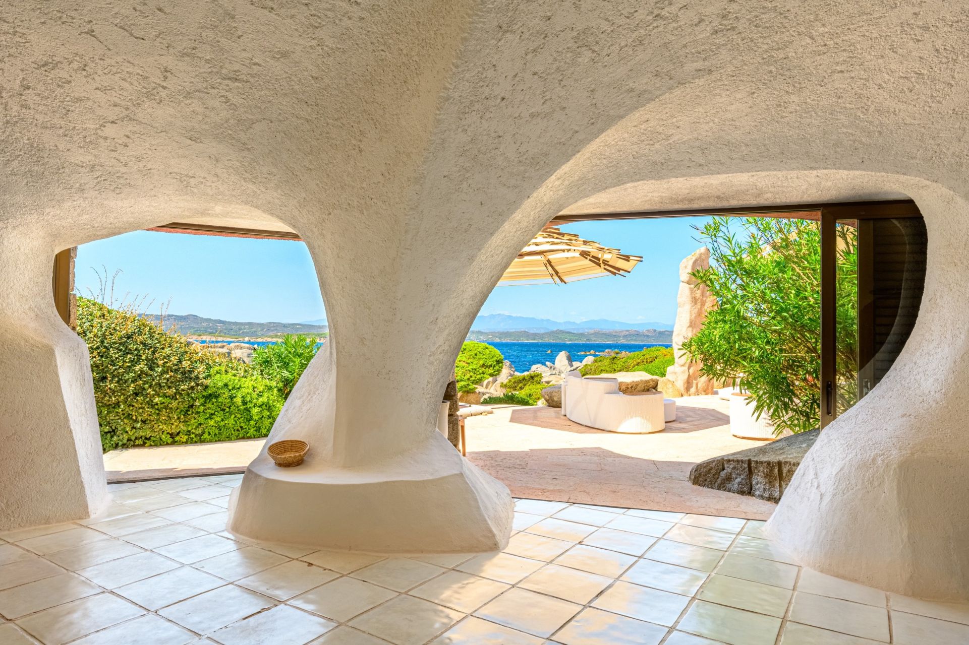 luxury villa 14 Rooms for sale on BONIFACIO (20169)