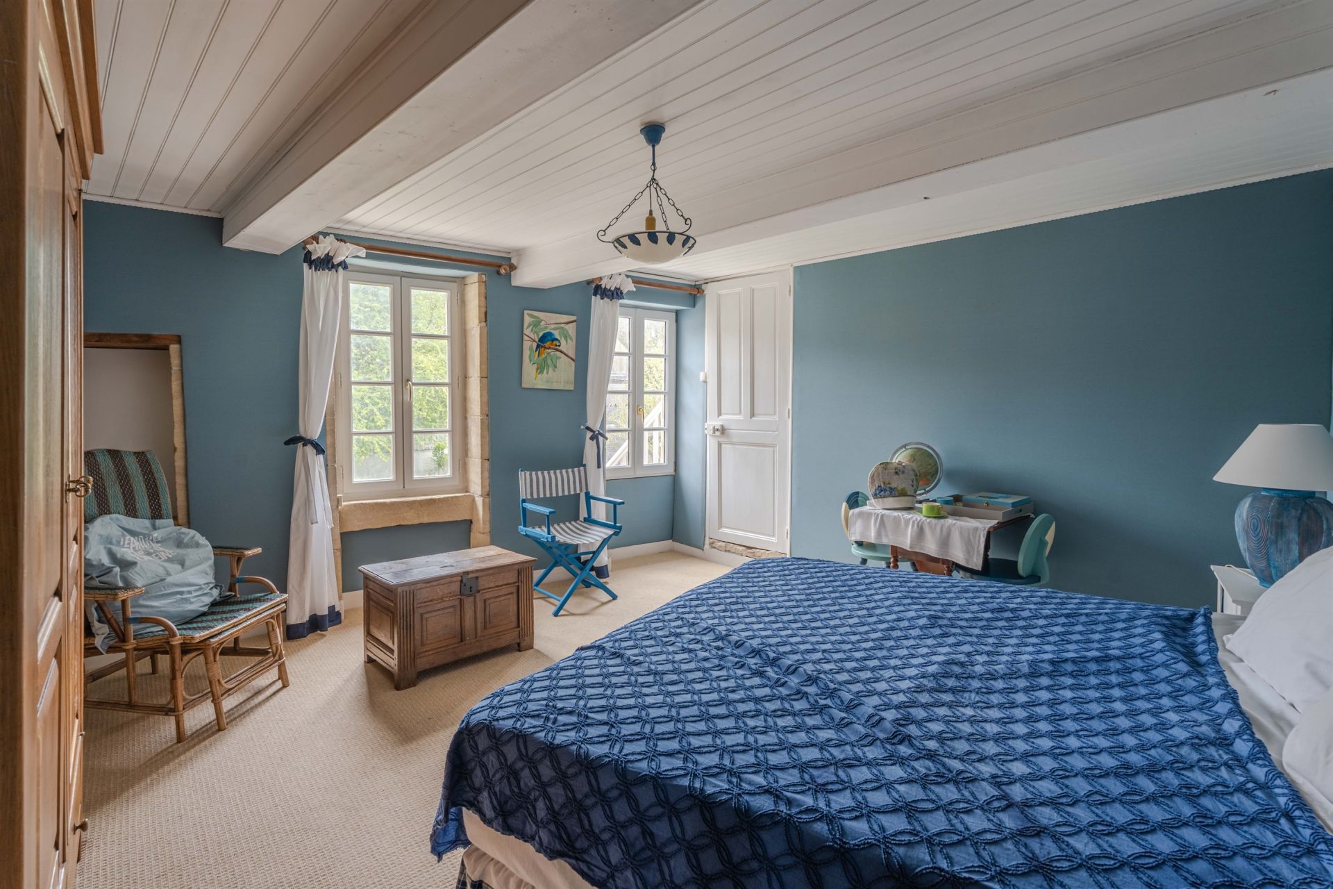 luxury house 10 Rooms for sale on ARROMANCHES LES BAINS (14117)