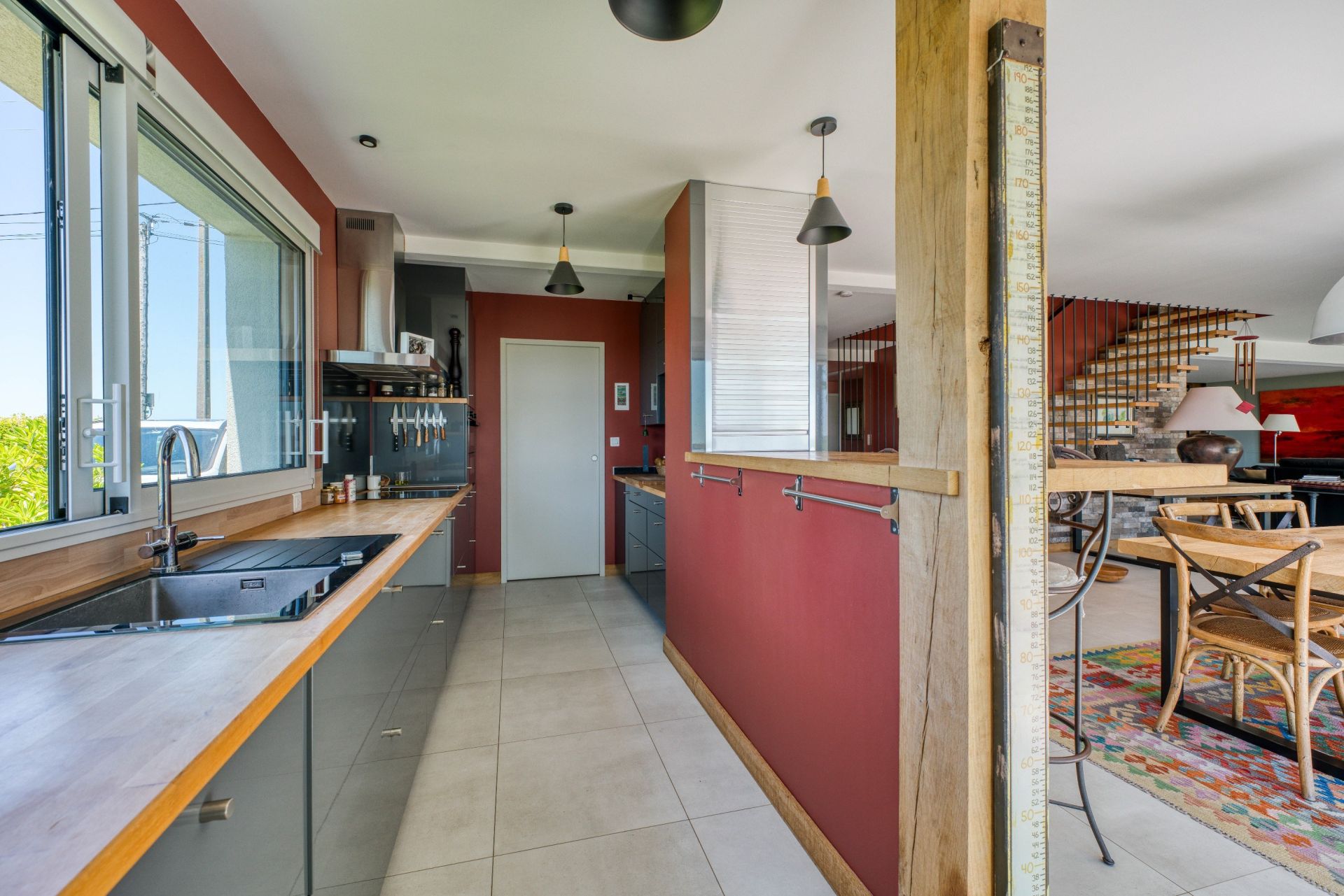 luxury house 6 Rooms for sale on FLOIRAC (17120)