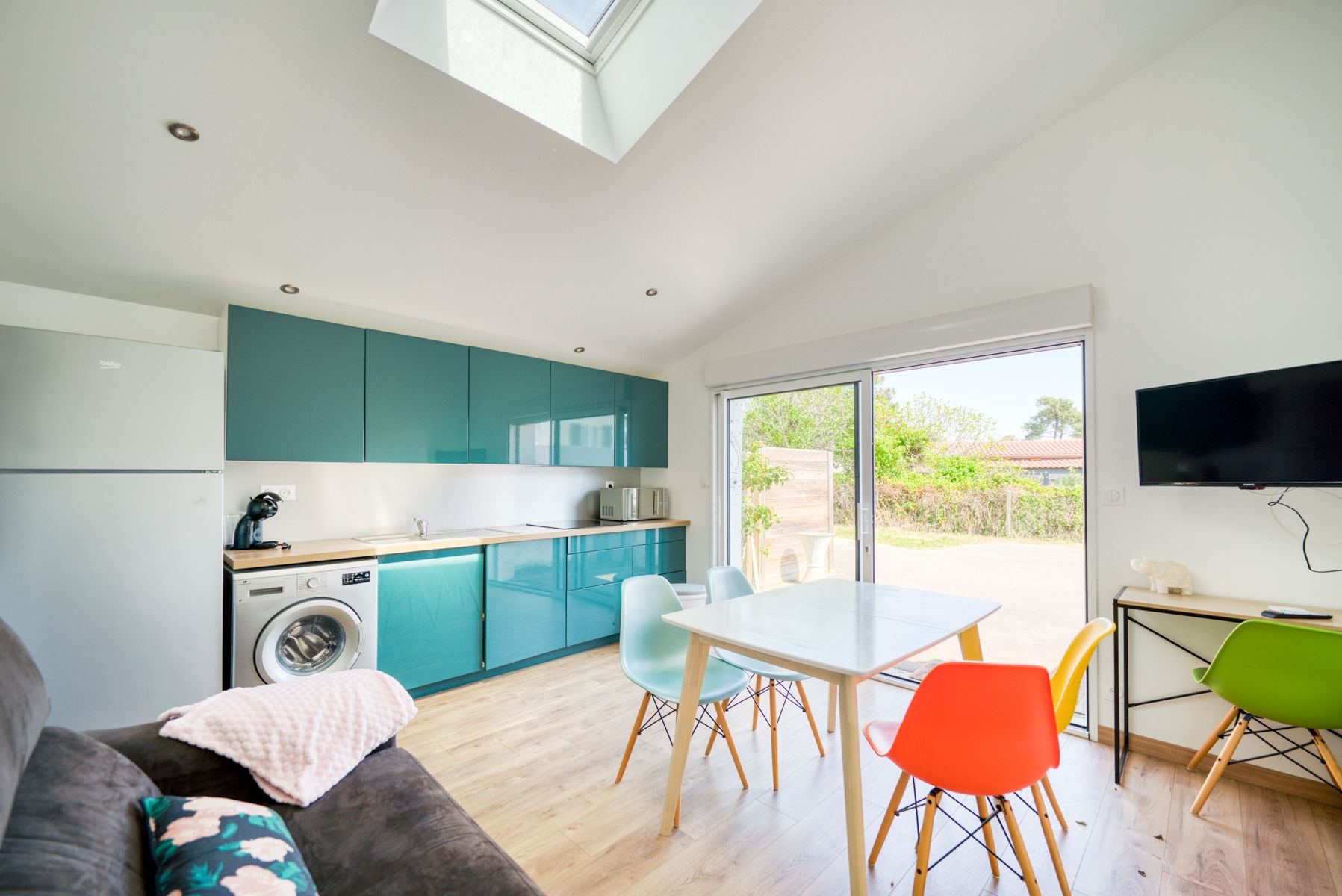 luxury house 9 Rooms for sale on RIVEDOUX PLAGE (17940)