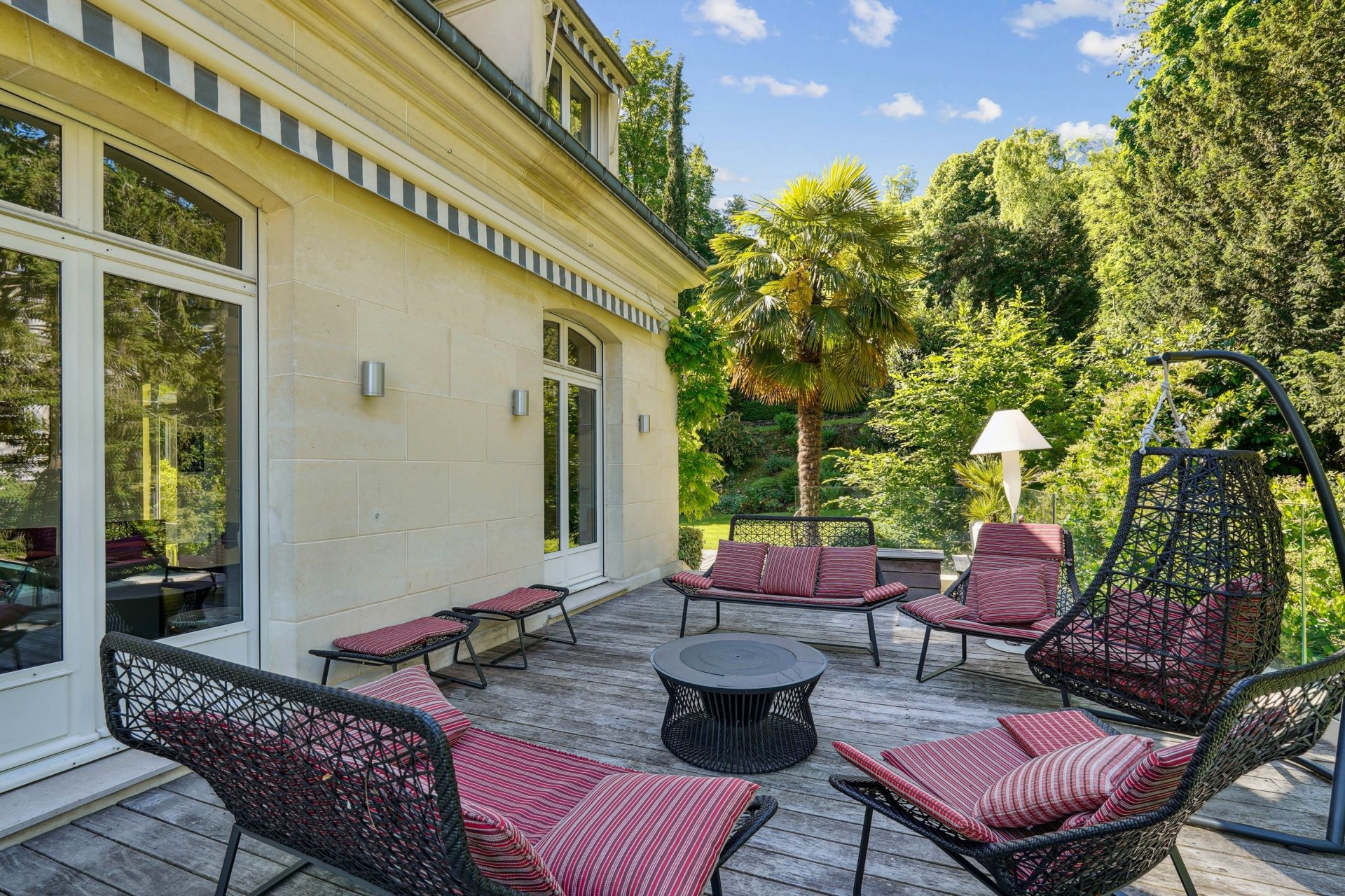 luxury house 12 Rooms for sale on RUEIL MALMAISON (92500)