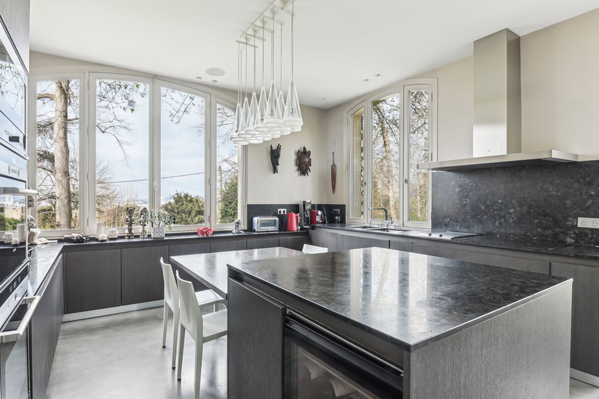 luxury house 12 Rooms for sale on RUEIL MALMAISON (92500)