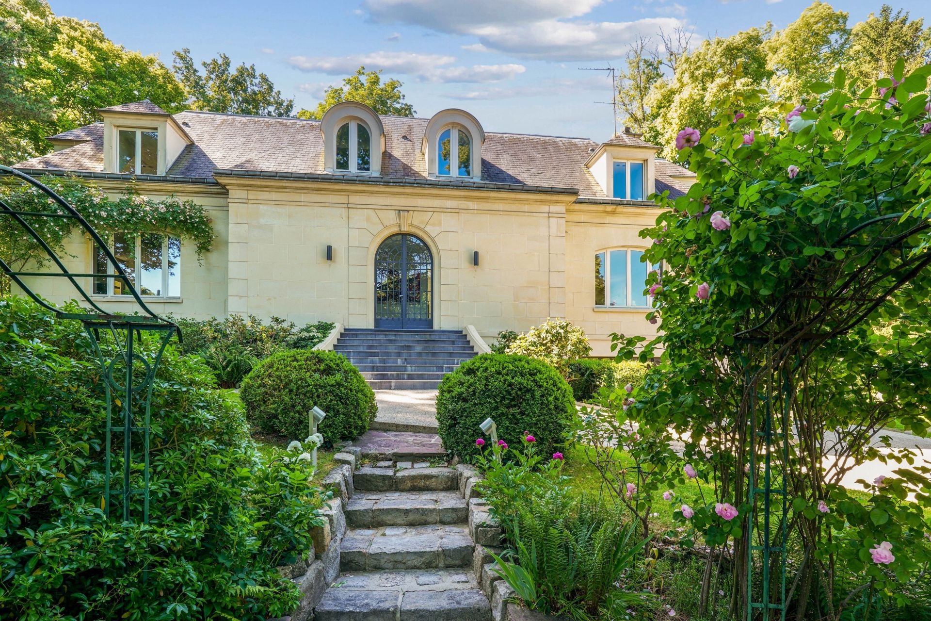 maison de luxe 12 Pièces en vente sur RUEIL MALMAISON (92500)