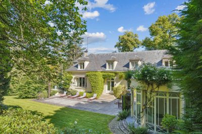 Sale Luxury house Rueil-Malmaison 12 Rooms 486 m²