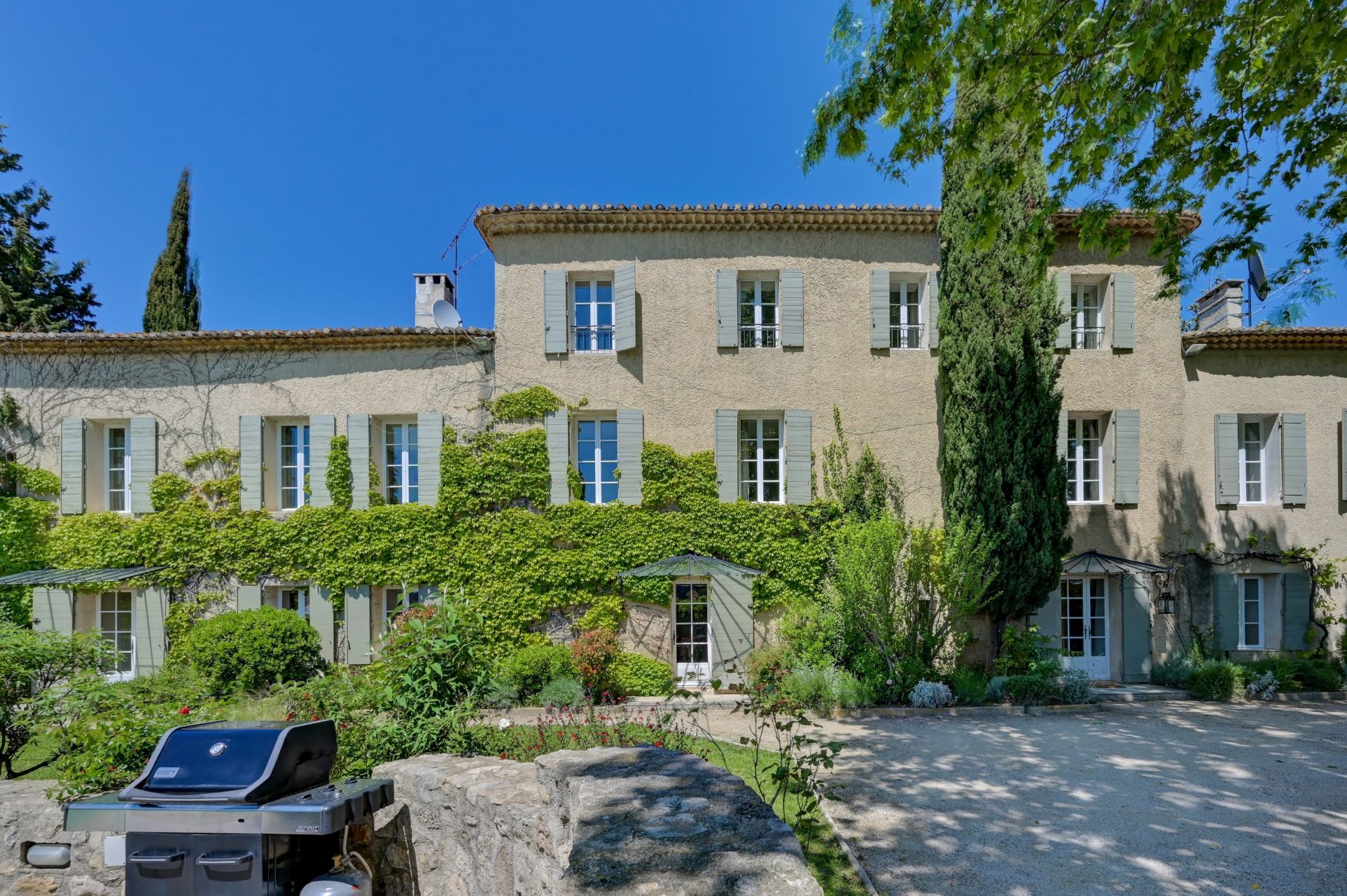 corps de ferme 14 Pièces en vente sur AIX EN PROVENCE (13100)