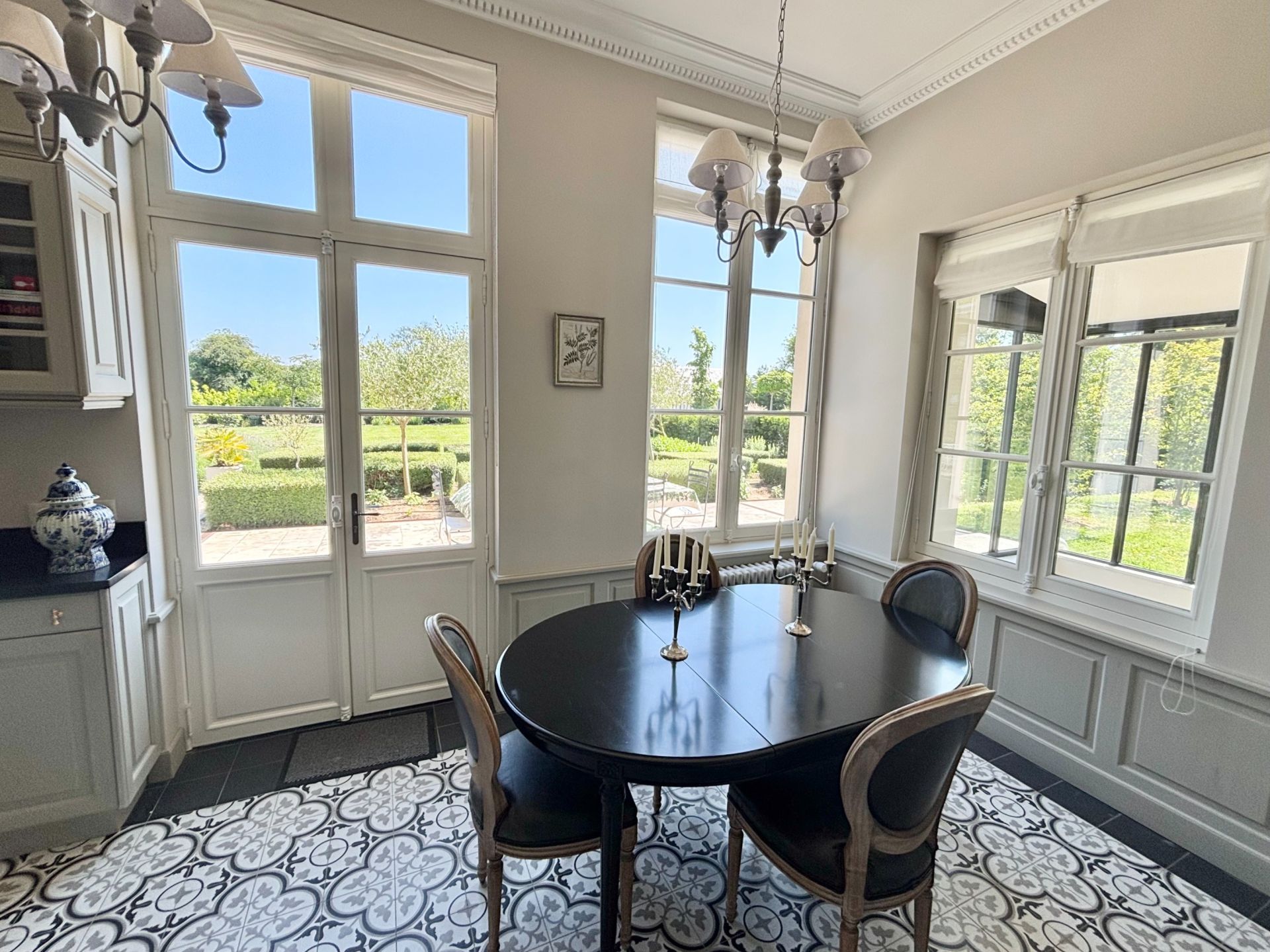 maison de luxe 9 Pièces en location saisonnière sur EQUEMAUVILLE (14600)