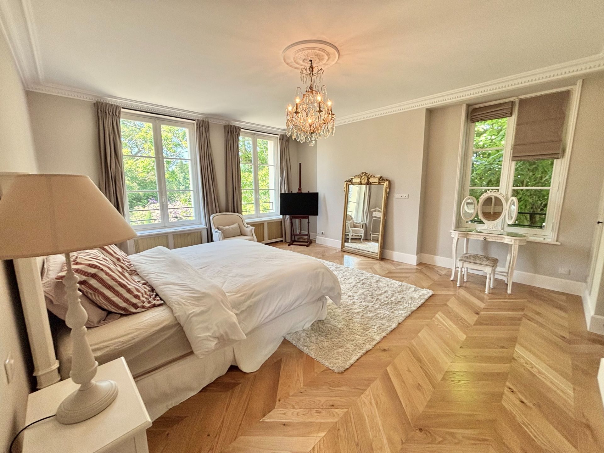 maison de luxe 9 Pièces en location saisonnière sur EQUEMAUVILLE (14600)