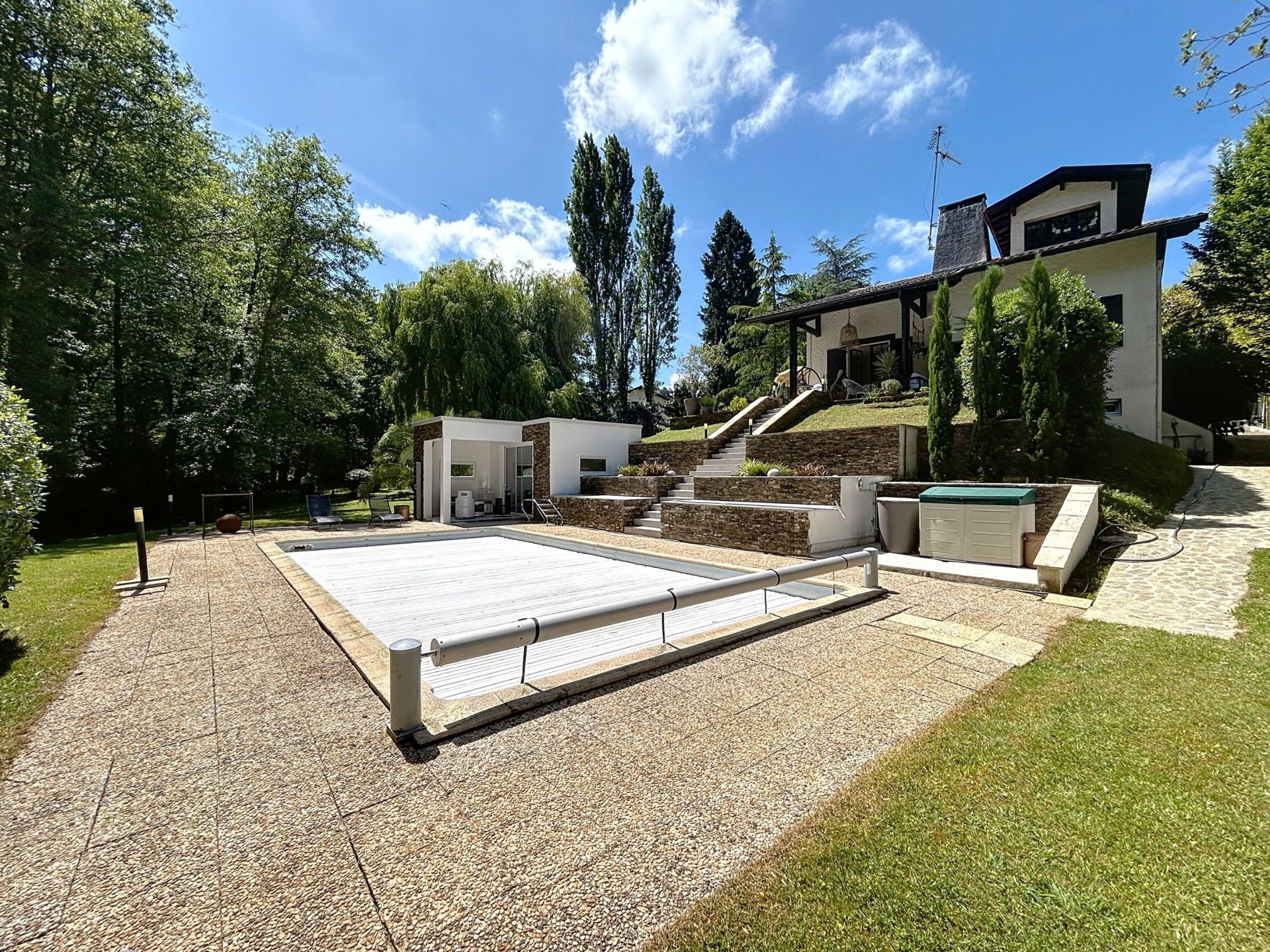 maison de luxe 5 Pièces en vente sur AHETZE (64210)