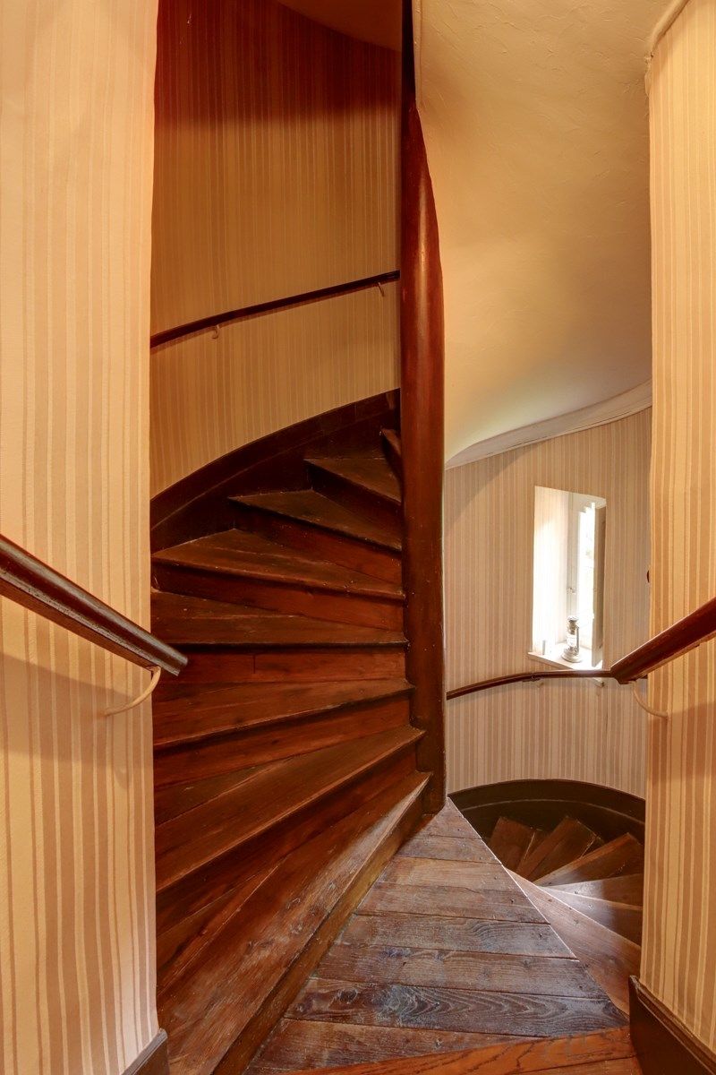 castle 8 Rooms for sale on CADOURS (31480)