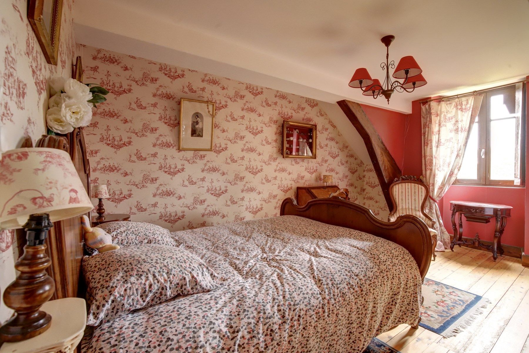 castle 8 Rooms for sale on CADOURS (31480)