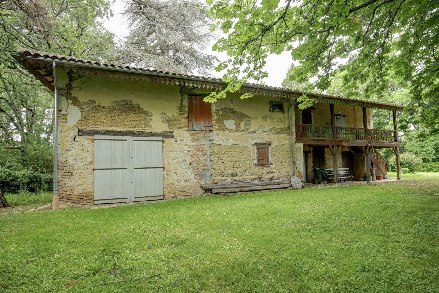 castle 8 Rooms for sale on CADOURS (31480)